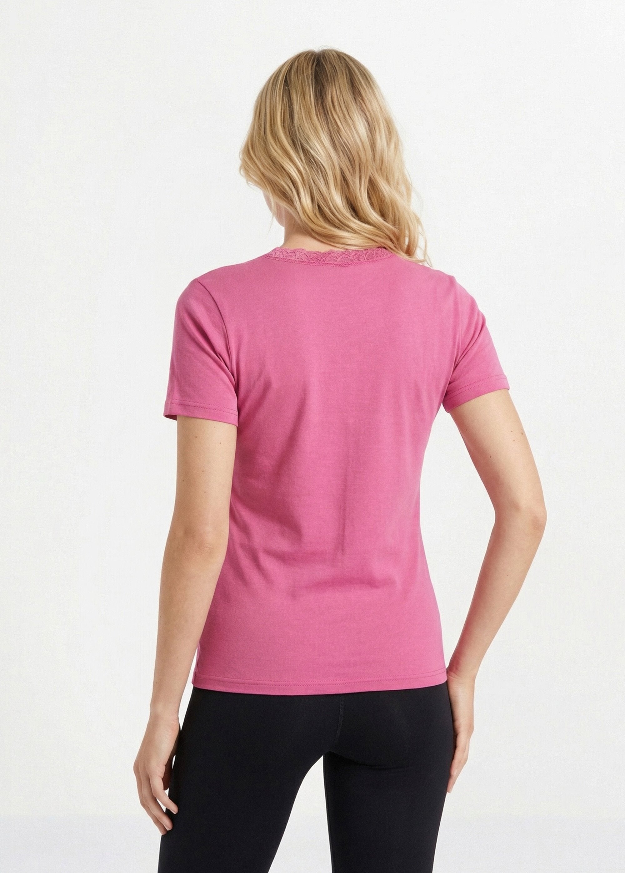 Camiseta_de_manga_curta_em_renda_Peônia_DO1_slim