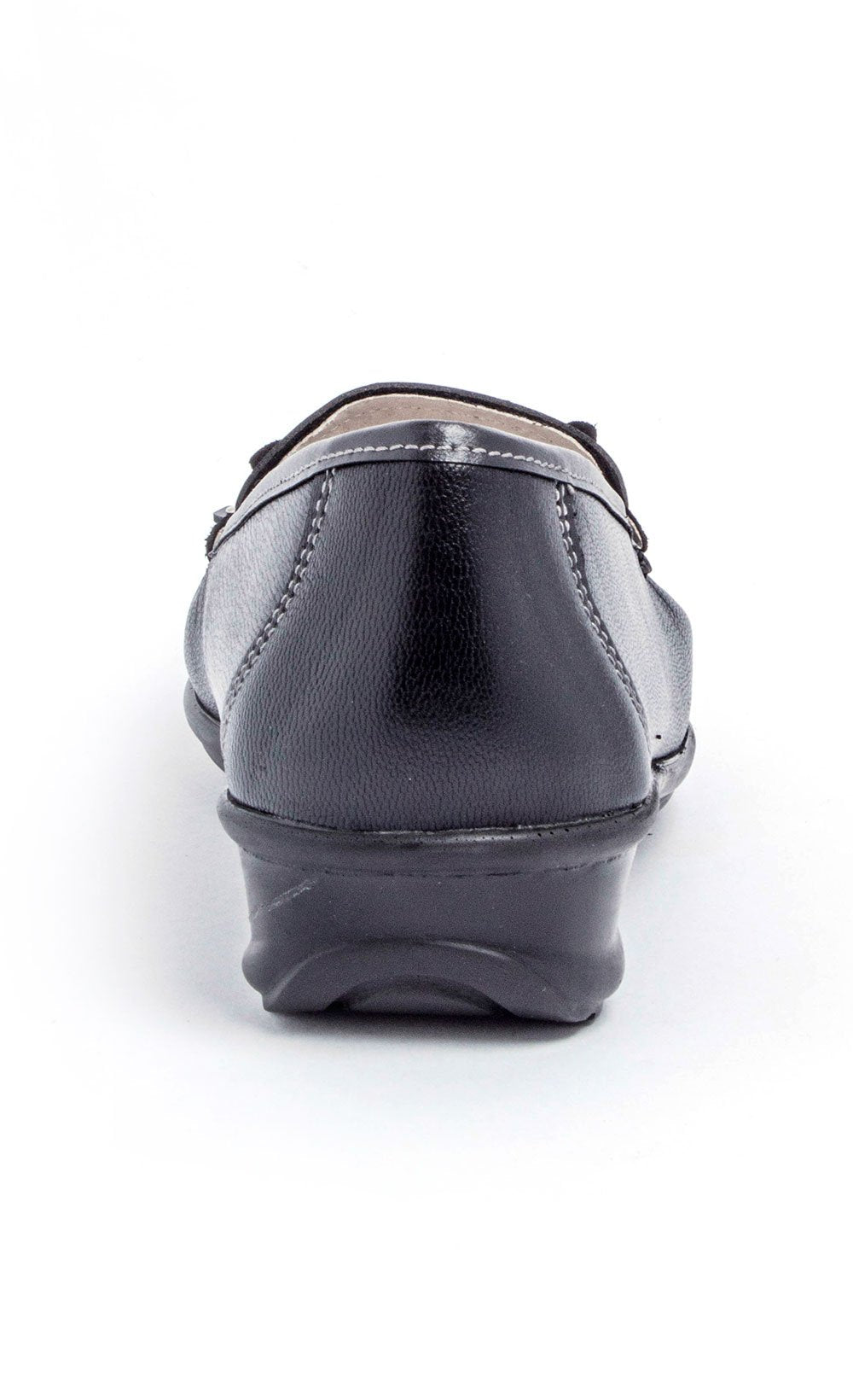 Mocassins_de_cunha_de_couro_com_aba_de_franjas_PRETO_DO1_slim