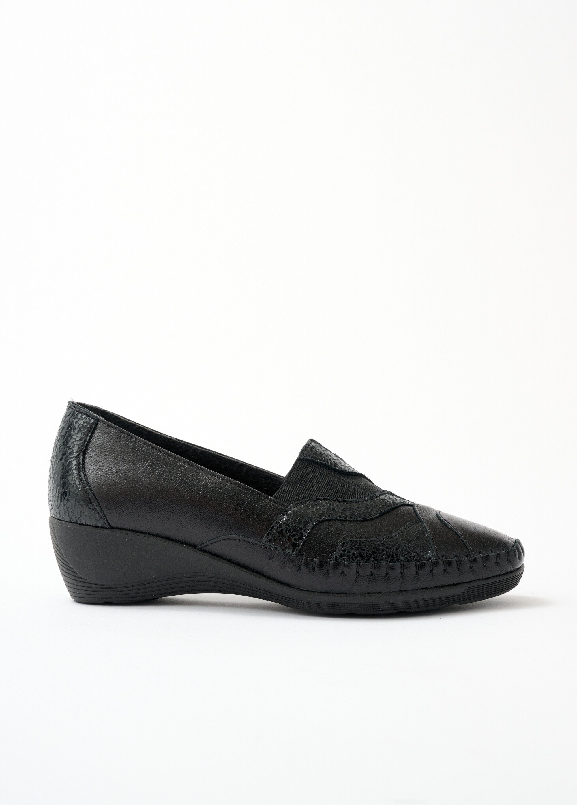 Mocassins_de_couro_sofisticados_e_confortáveis_PRETO_DR1_slim