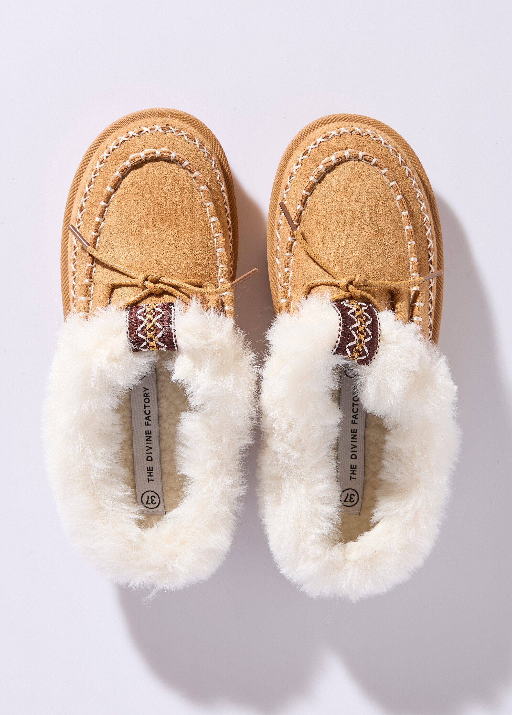 Mocassins_indiens_fourrure_et_galon_Camel_OV1_slim