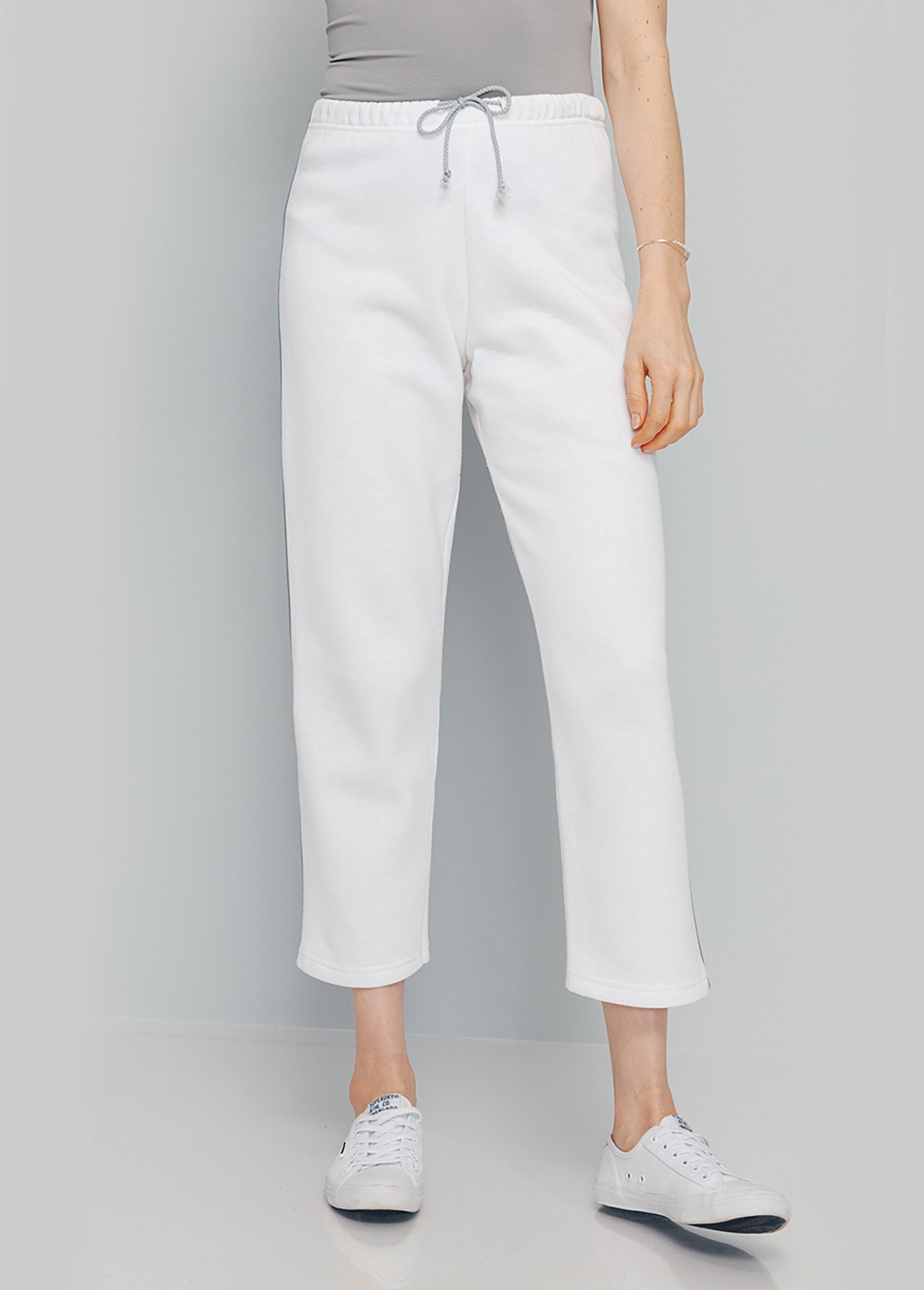 Calça_lounge_cropped_com_listras_laterais_BRANCO_FA1_slim