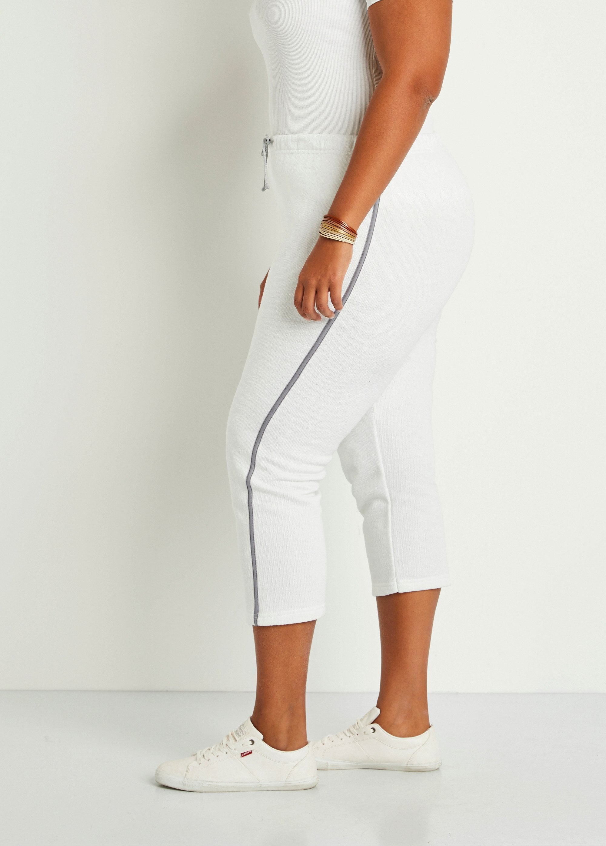 Calça_lounge_cropped_com_listras_laterais_BRANCO_DR1_curvy