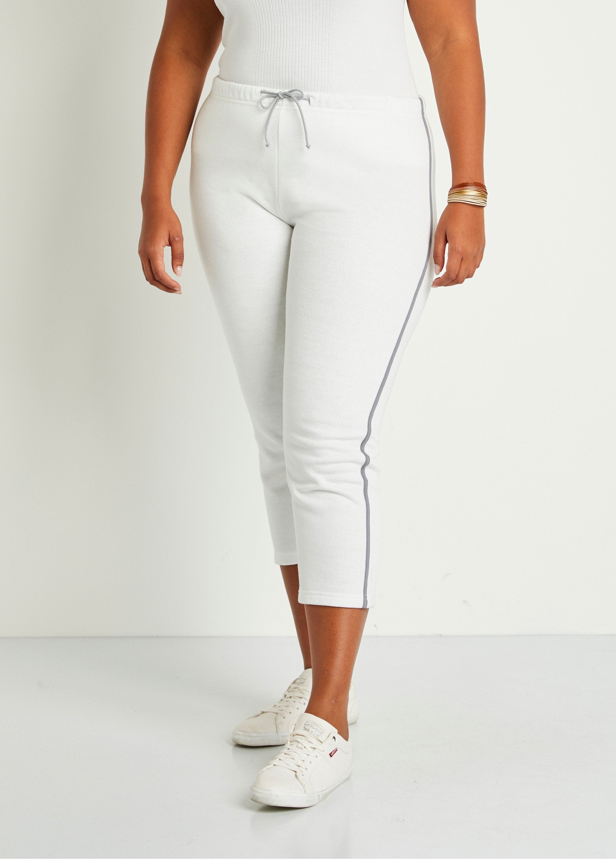 Calça_lounge_cropped_com_listras_laterais_BRANCO_FA1_curvy