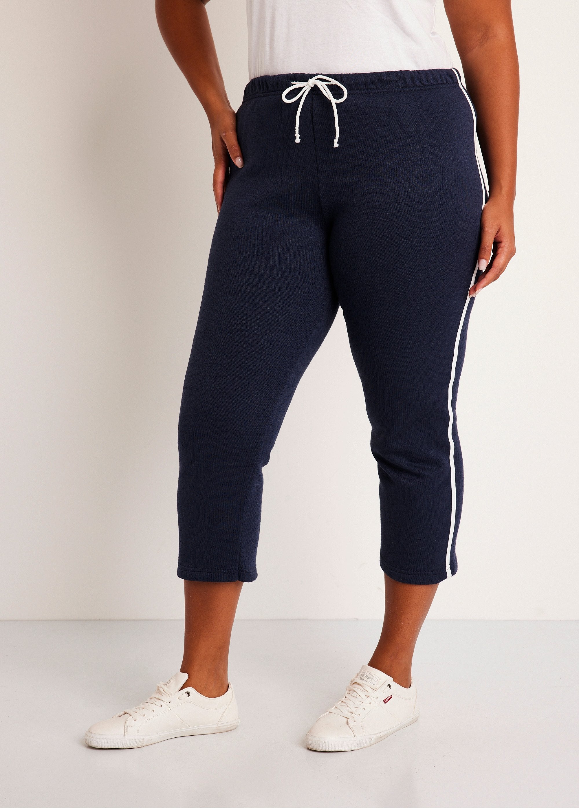 Calça_lounge_cropped_com_listras_laterais_Marinho_FA1_curvy