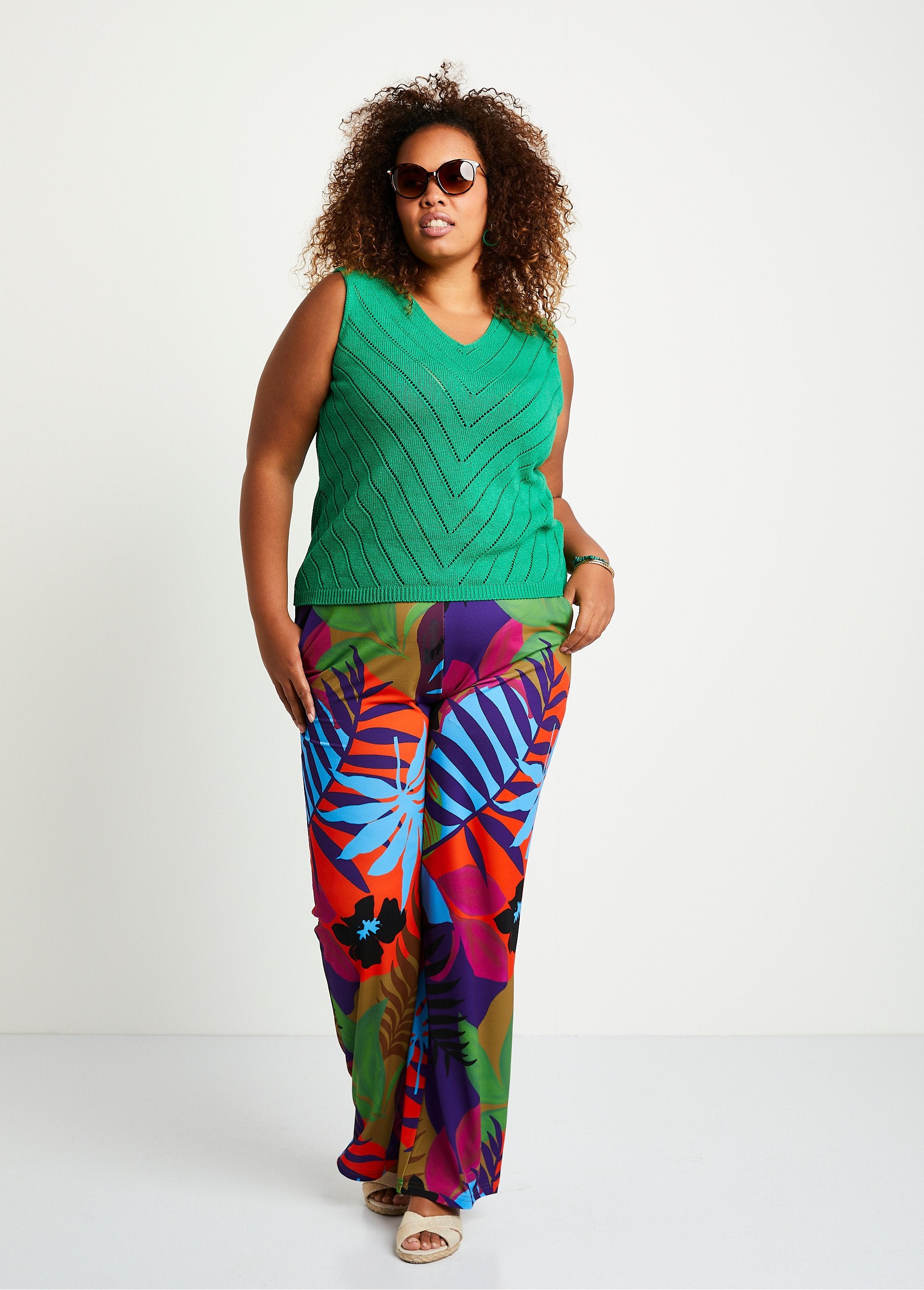 Calça_com_cintura_elástica_estampada_solta_Multicolorido_SF1_curvy