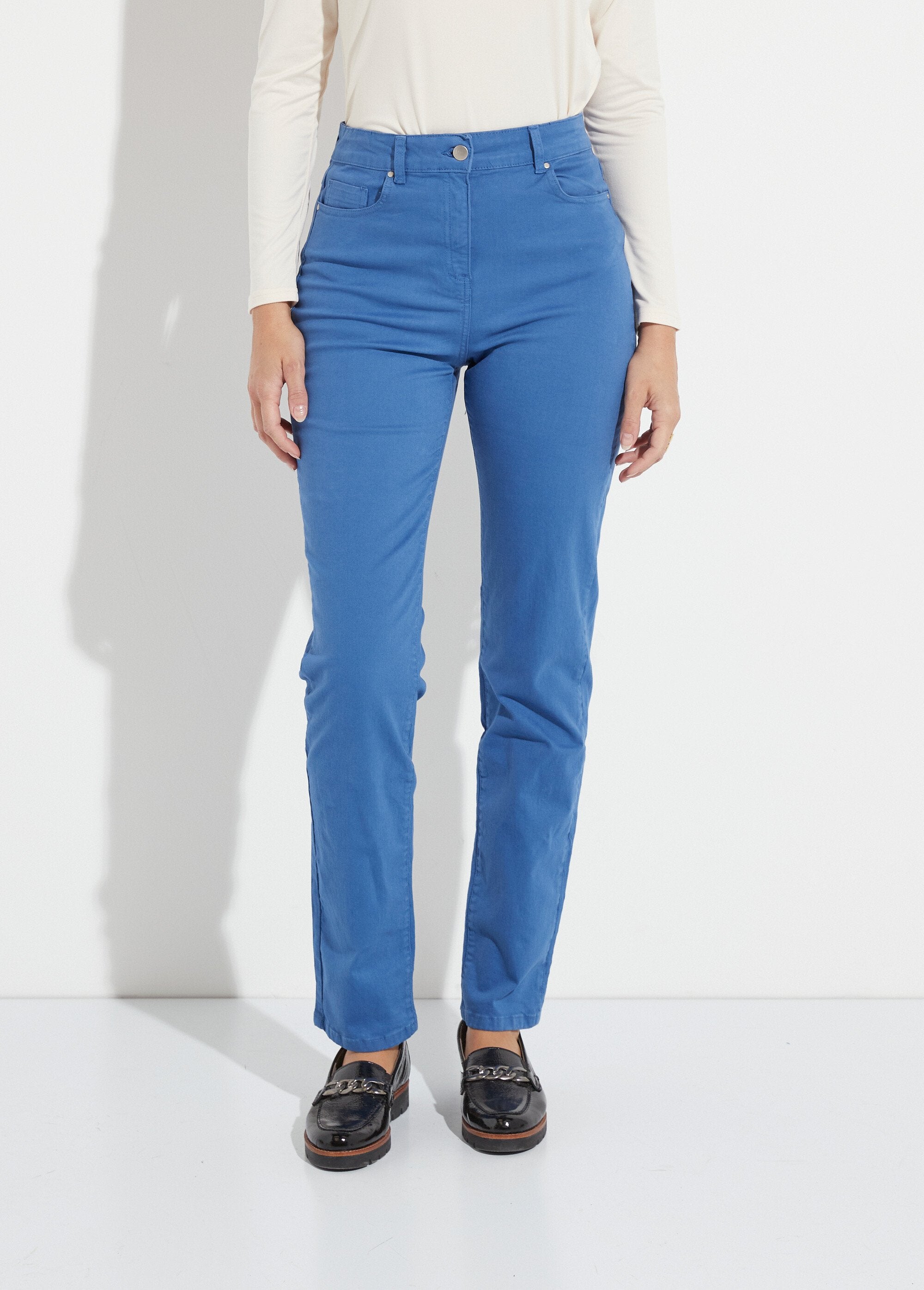 Calça_reta_de_algodão_elástico_com_5_bolsos_Bleu_FA1_slim