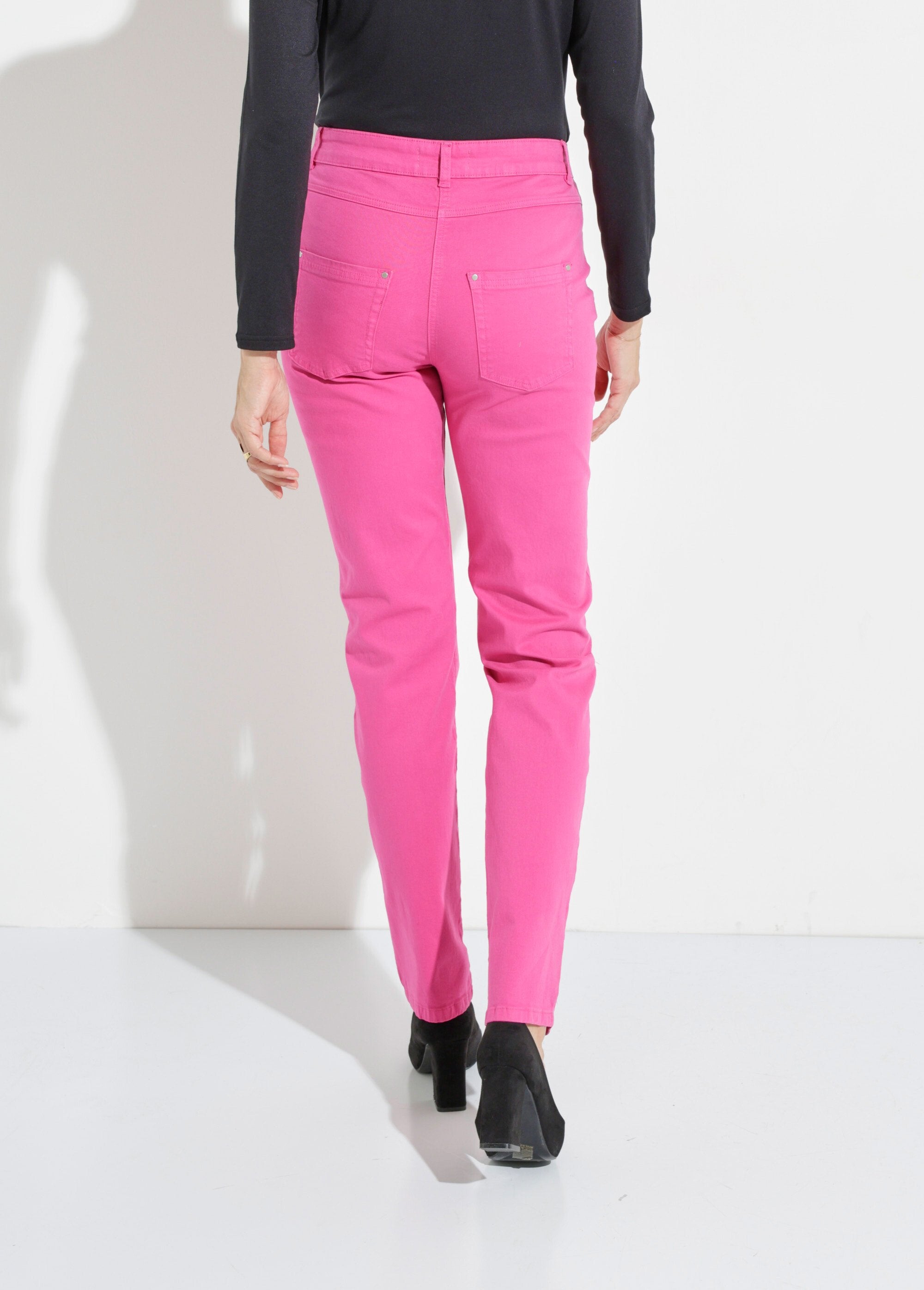 Calças_de_algodão_stretch_com_5_bolsos_e_perna_direita_Rose_magenta_DO1_slim