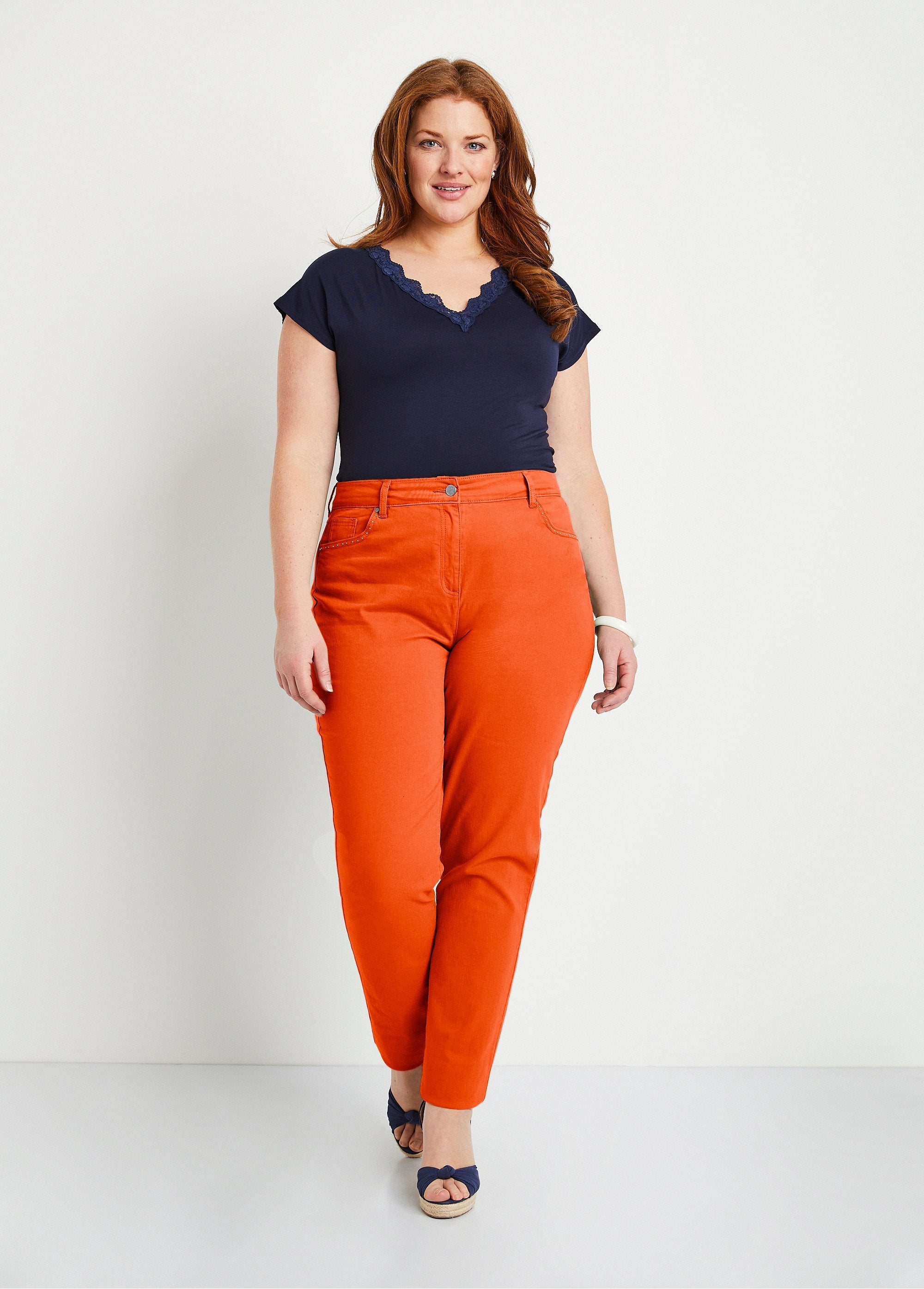 Calça_reta_de_algodão_stretch_com_5_bolsos_LARANJA_SF1_curvy