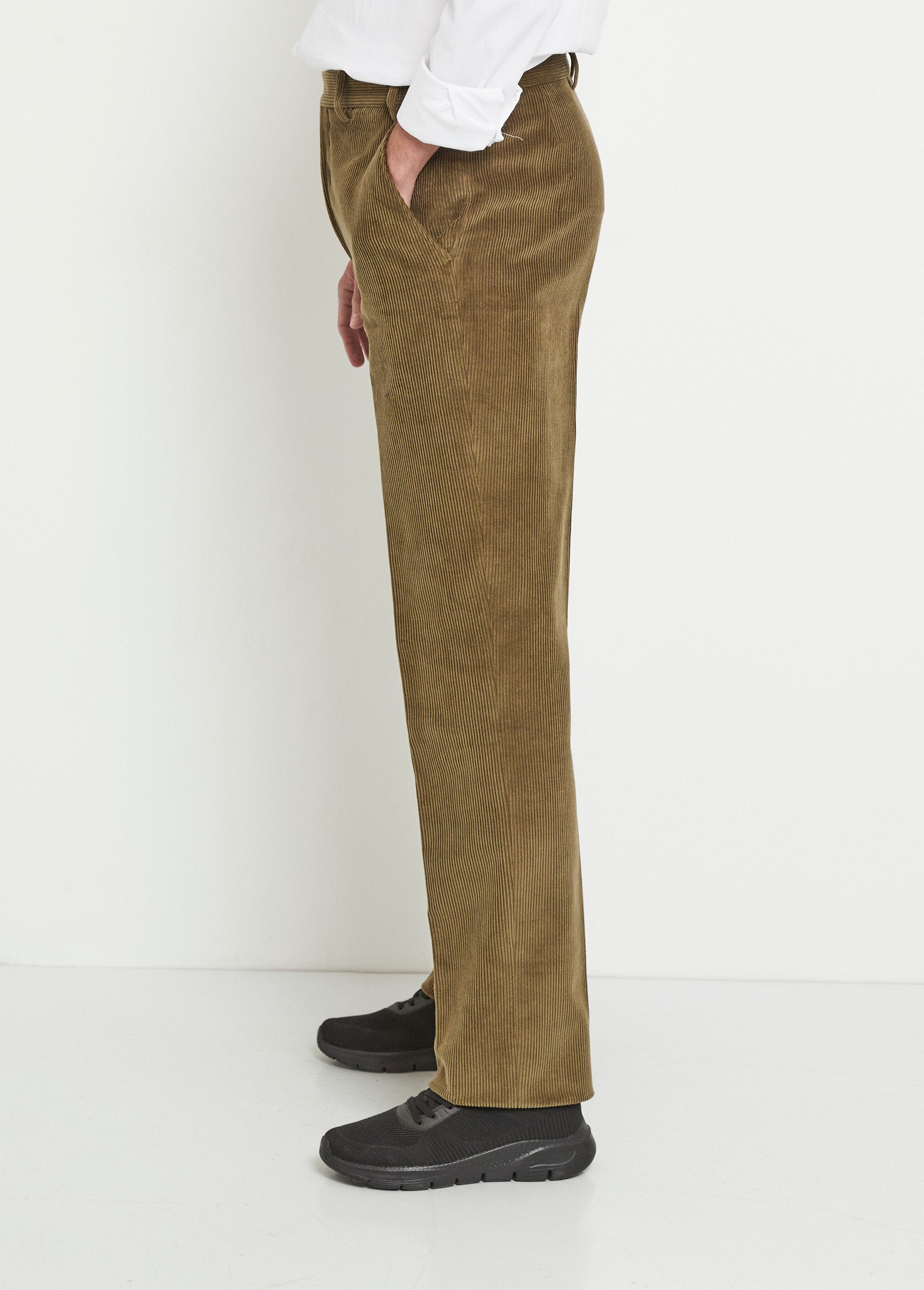 Calça_reta_com_cós_elástico_confortável_Velours_bronze_GA1_slim
