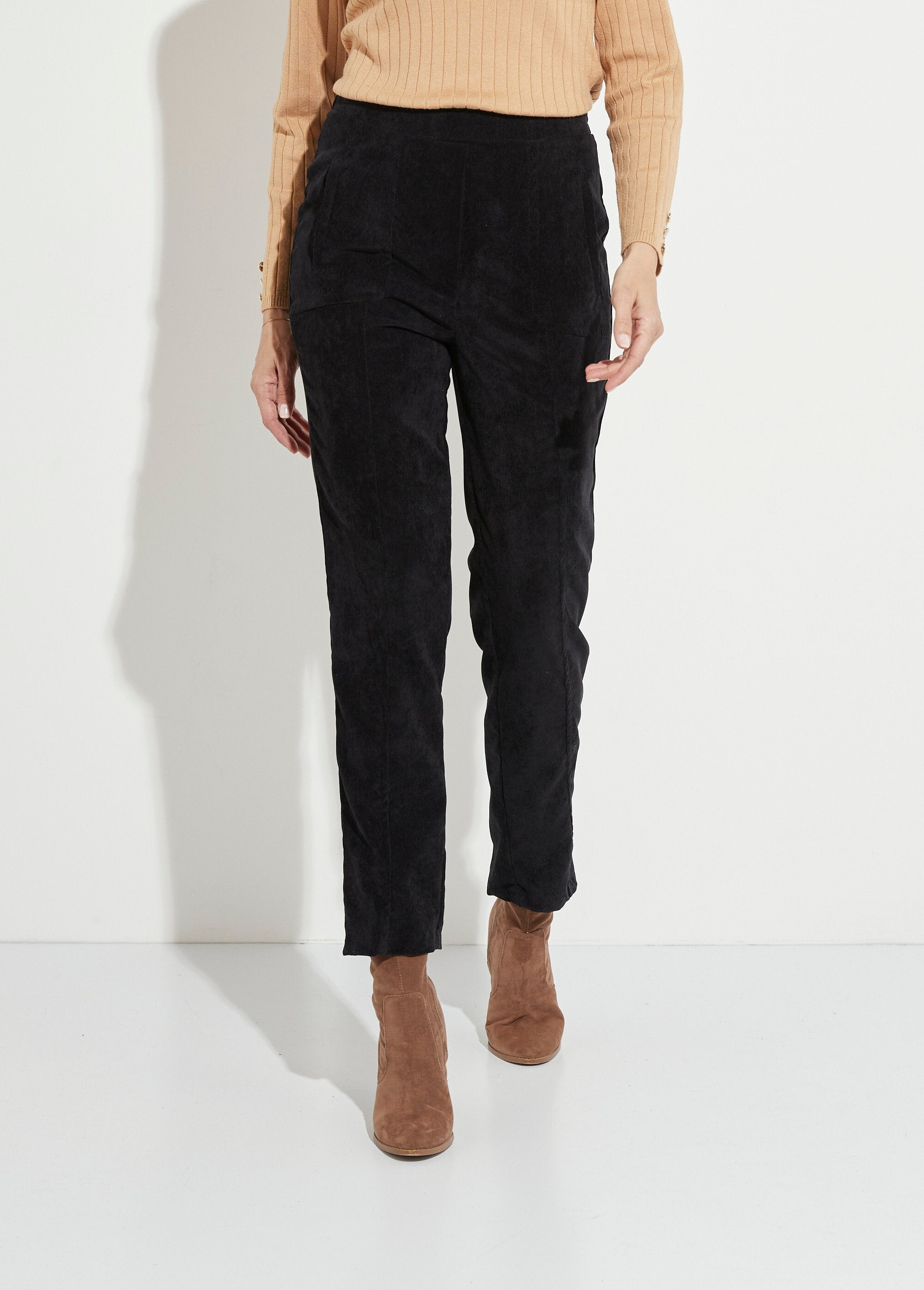Calça_reta_com_cintura_elástica_e_veludo_milleraies_PRETO_FA1_slim