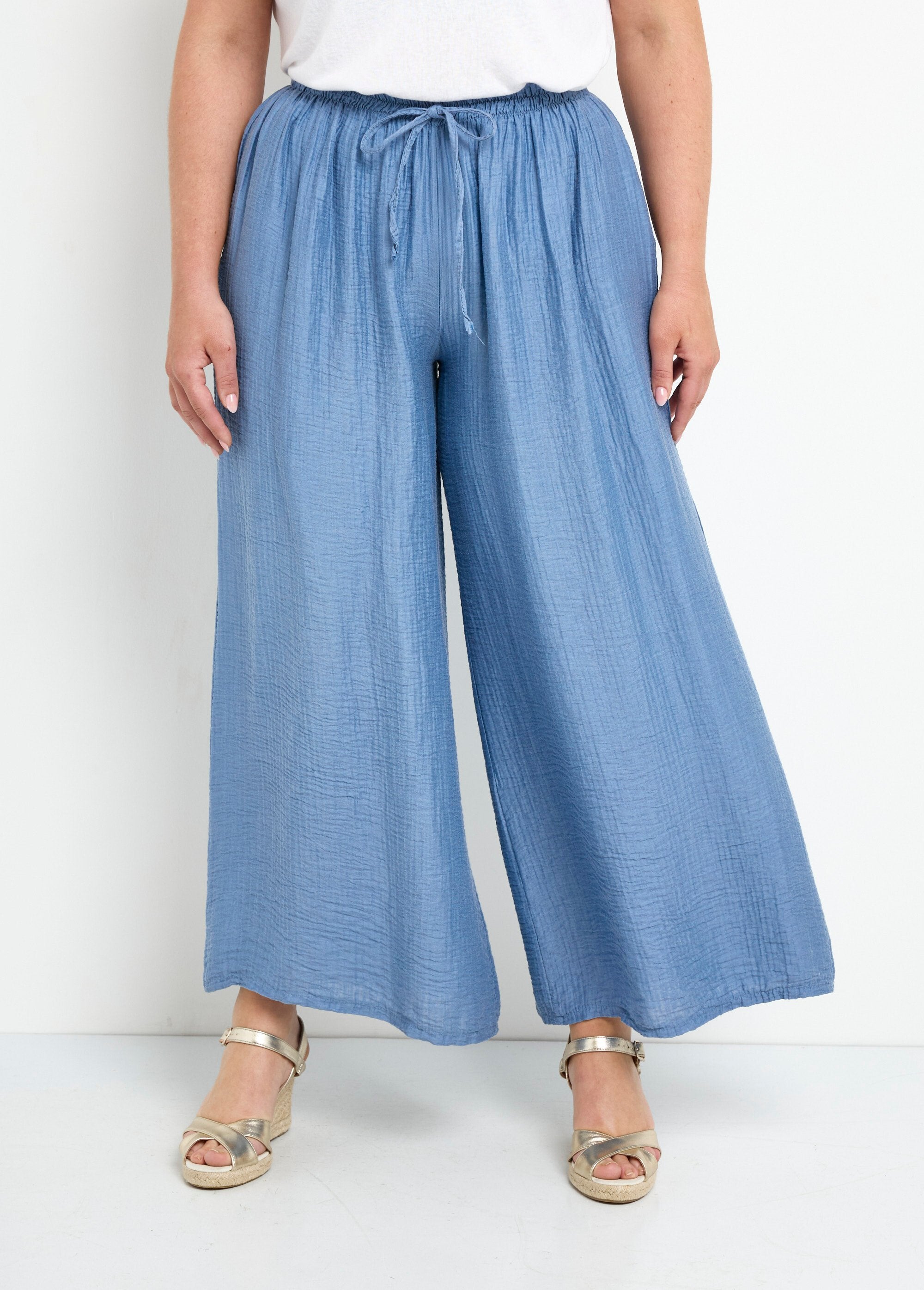 Pantalon_large_et_fluide_en_lyocell_Bleu_jean_FA1_curvy