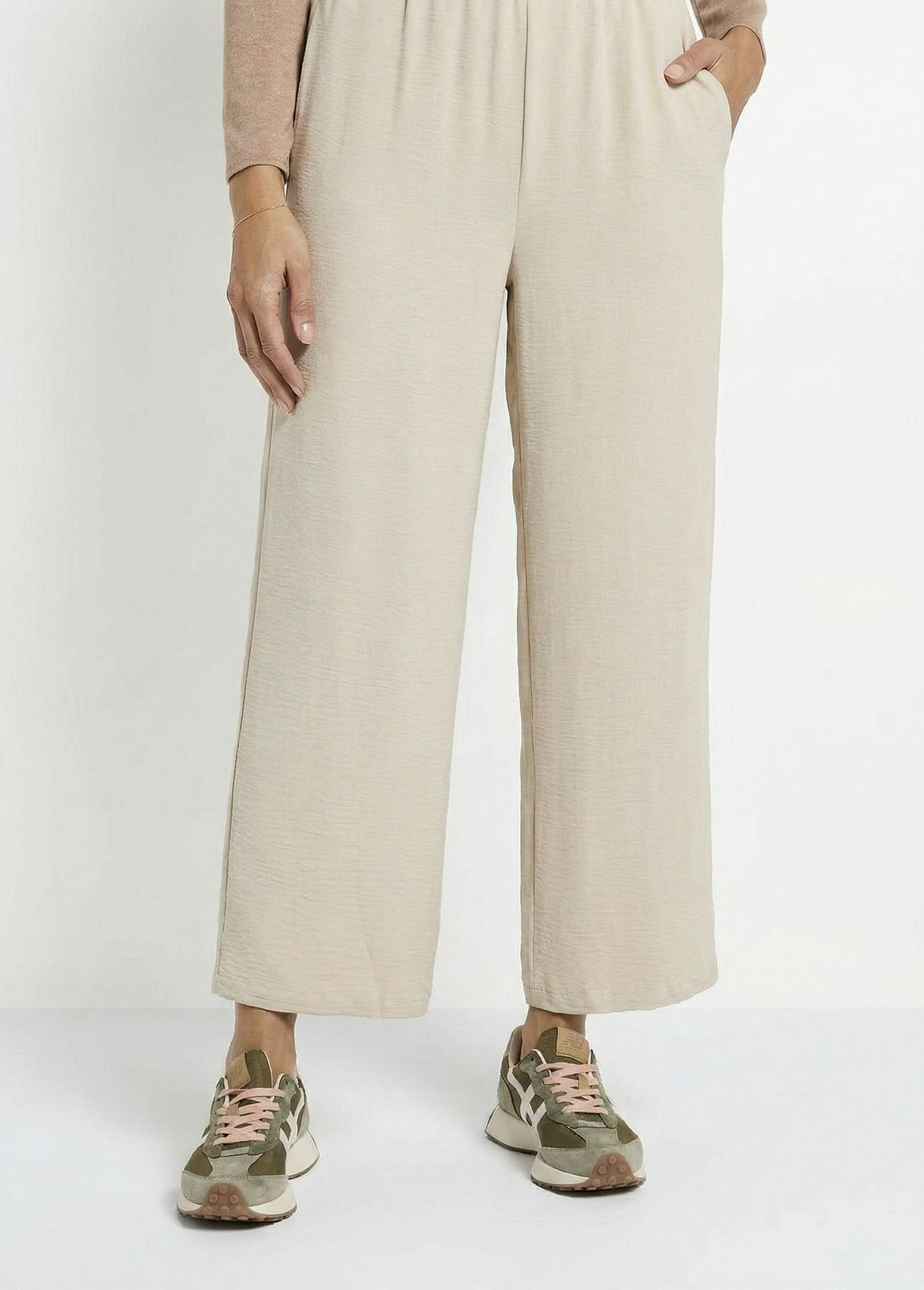 Pantalon_large_fluide_en_crêpe_Beige_FA1_slim