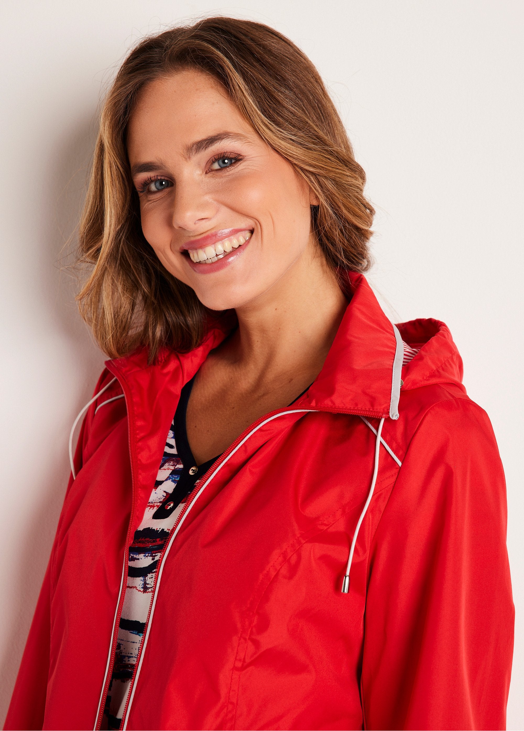 Parka_curta_com_fecho_de_correr_VERMELHO_DE1_slim