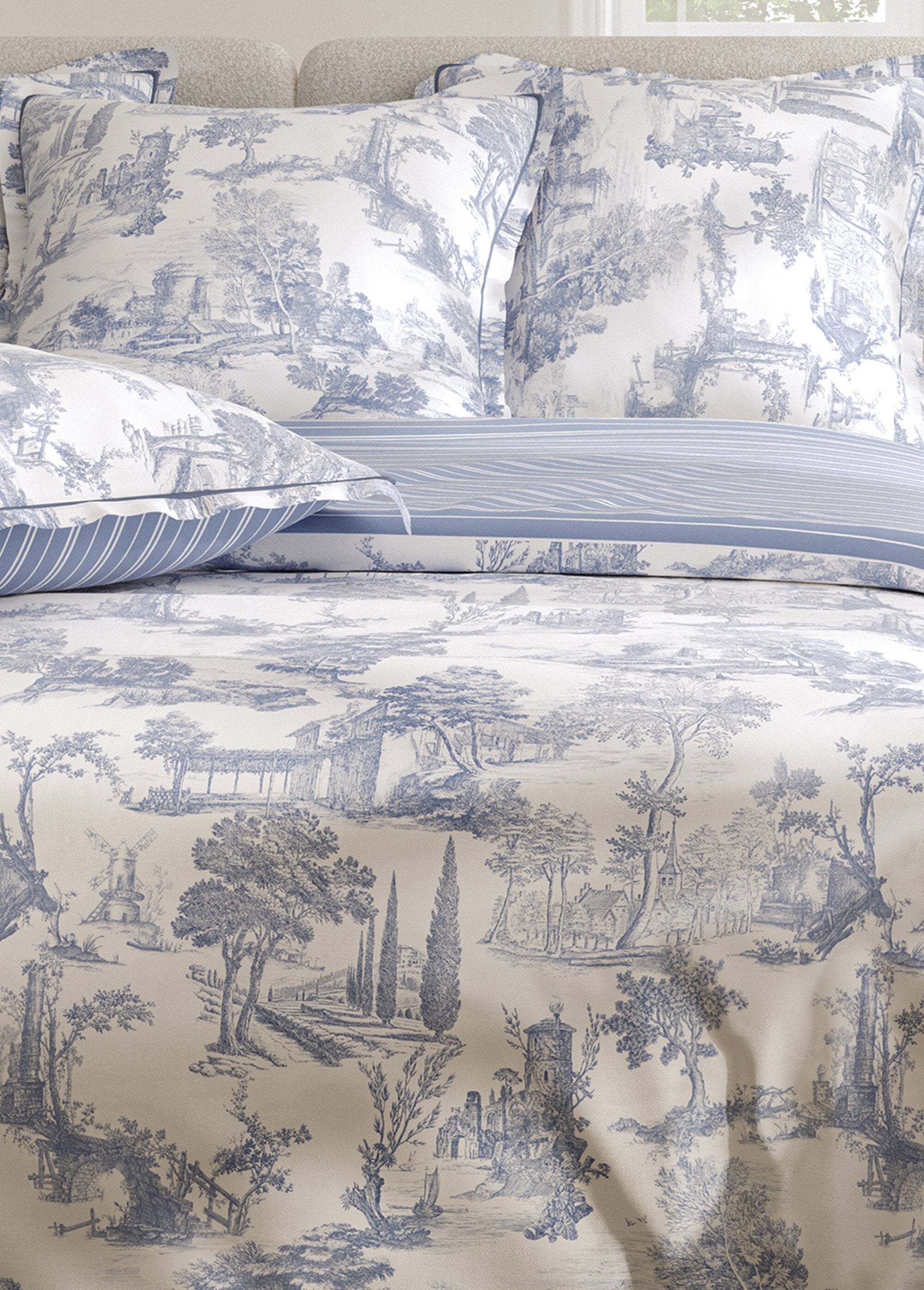 Conjunto_de_cama_de_percal_de_3_peças_com_capa_de_edredom,_cipreste_Bleu_DE3_slim