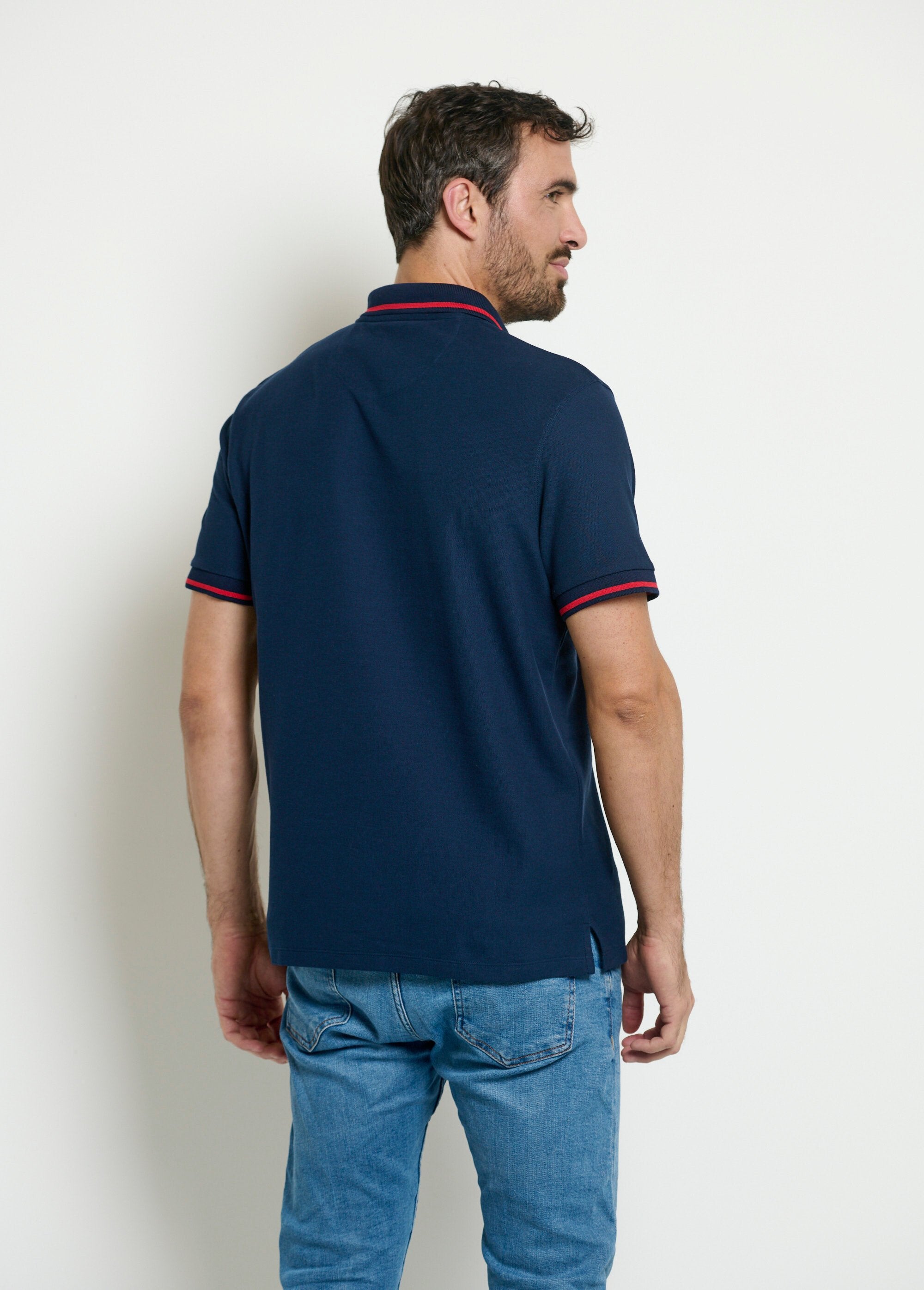 Camisa_polo_de_manga_curta_com_detalhes_contrastantes_Marine_DO1_slim