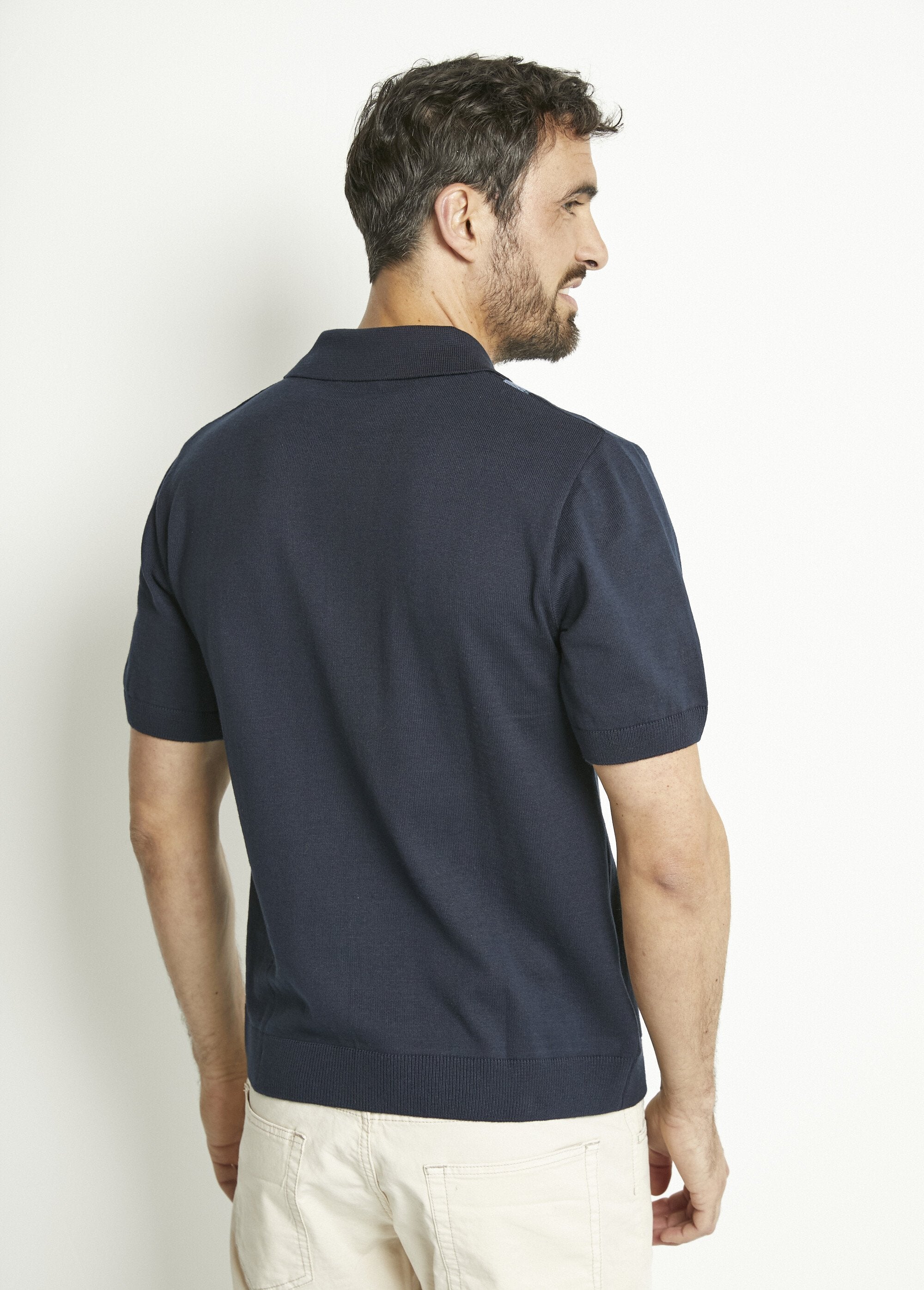 Camisa_polo_de_manga_curta_com_zíper_e_listras_jacquard_Marine_DO1_slim