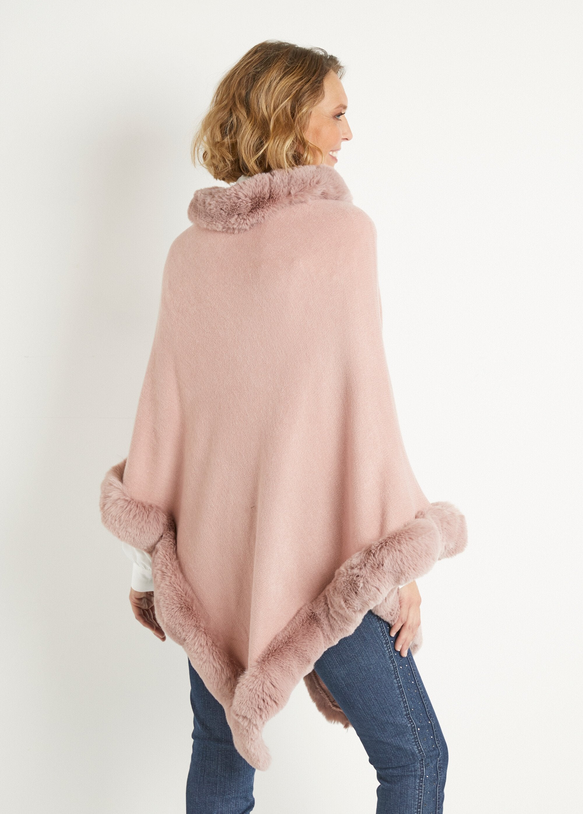 Poncho_de_malha_com_borda_de_pelo_Rose_DO1_slim