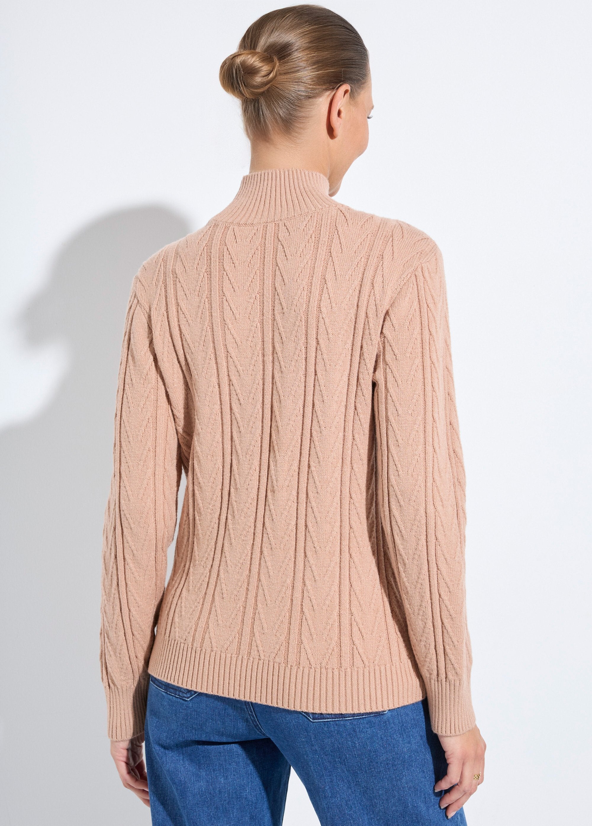 Pull_chaud_col_montant_côtelé_et_torsadé_Camel_DO1_slim