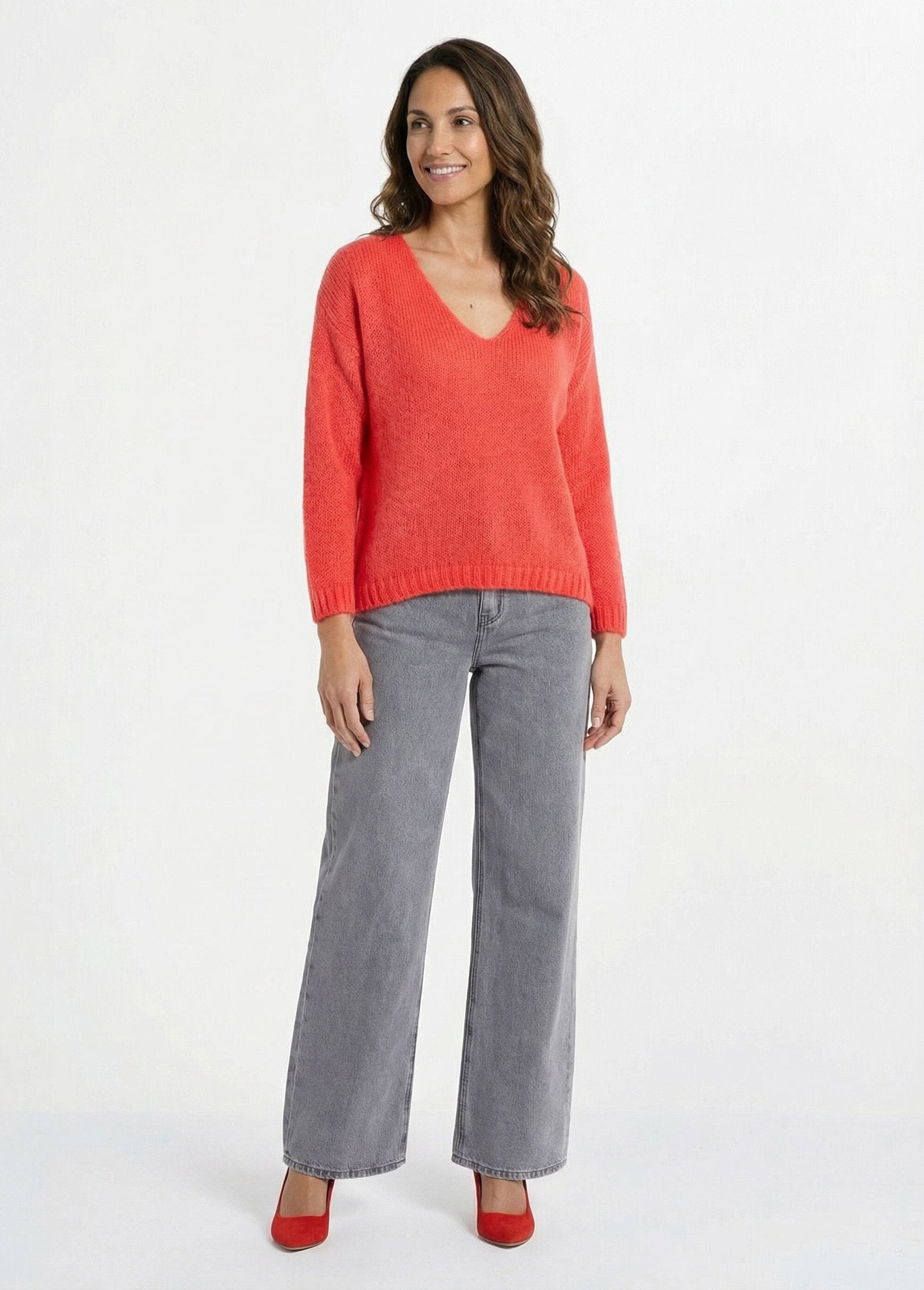 Pull_chaud_col_V_en_maille_avec_mohair_Corail_SF1_slim