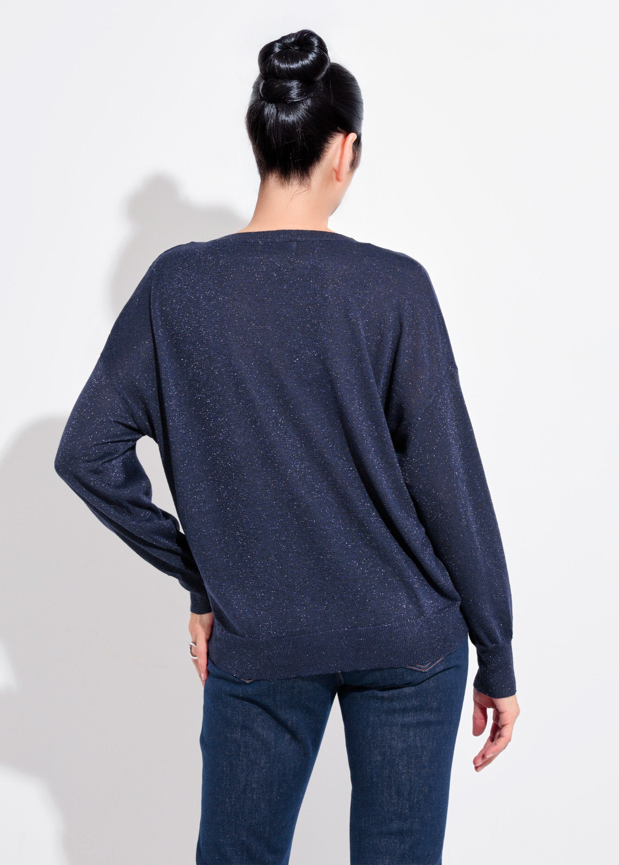 Pull_col_V_maille_fine_jauge_métallisée_Marine_DO1_slim