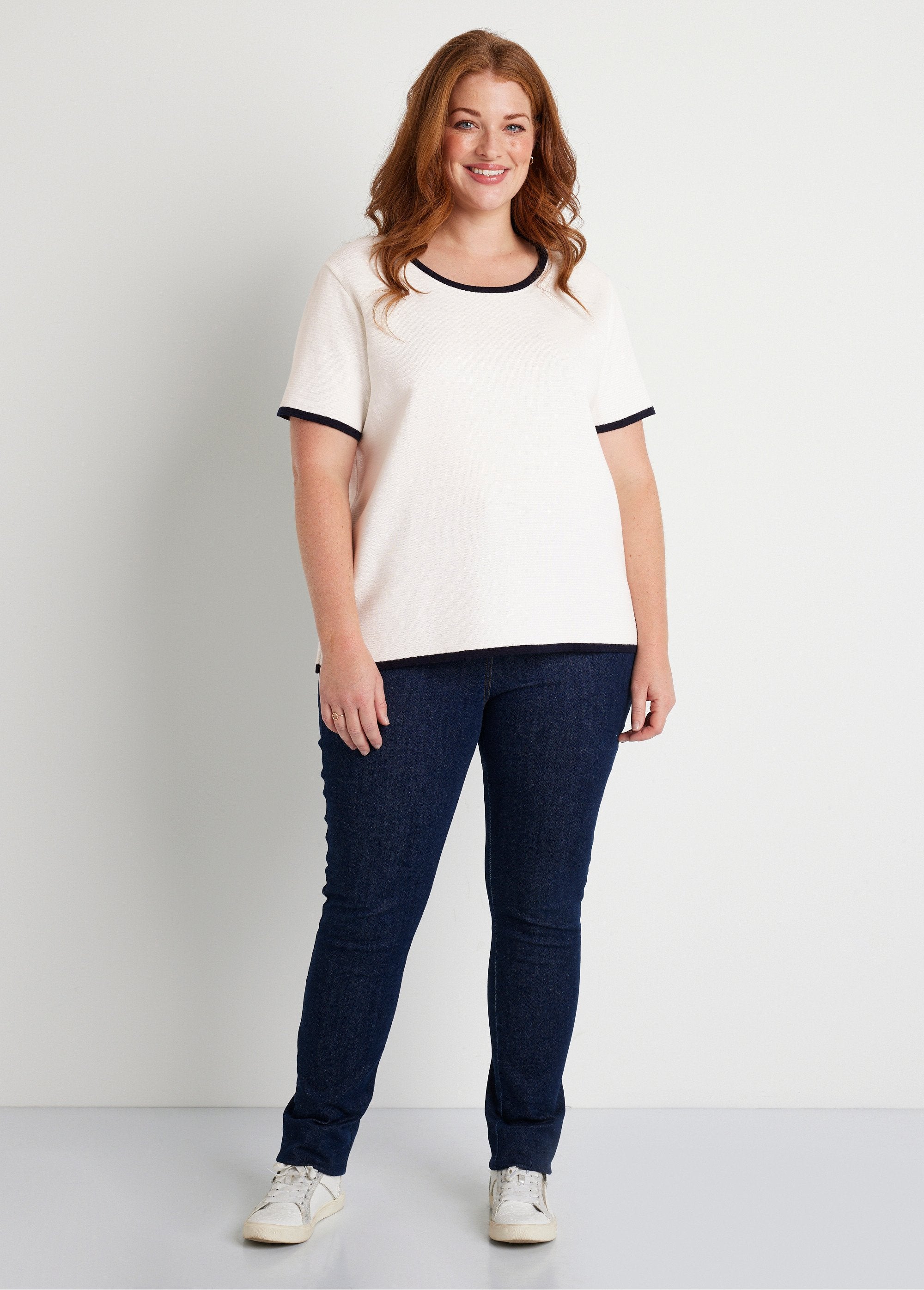 Suéter_curto_bicolor_de_manga_curta_Branco_e_marinho_SF1_curvy