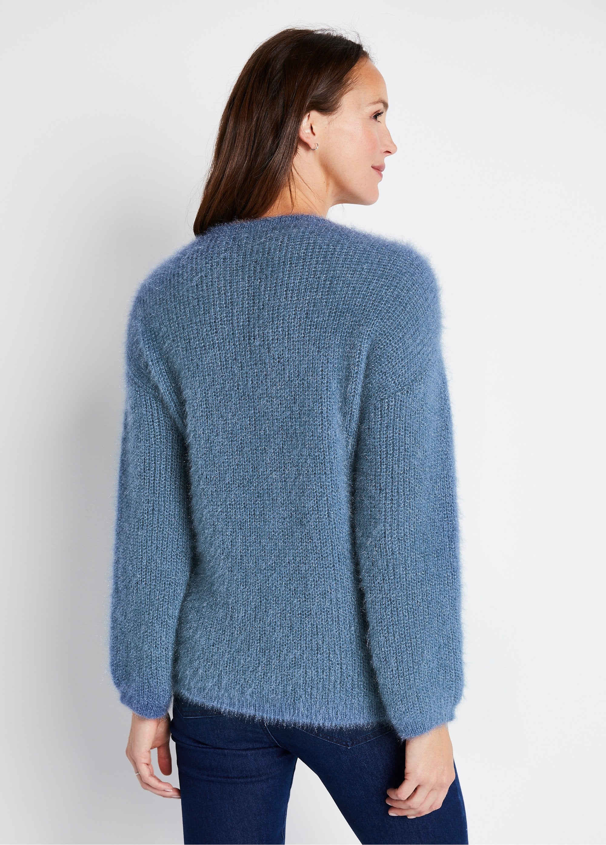 Suéter_de_malha_peluda_com_colorblock_macio_Azul_e_cru_DO1_slim