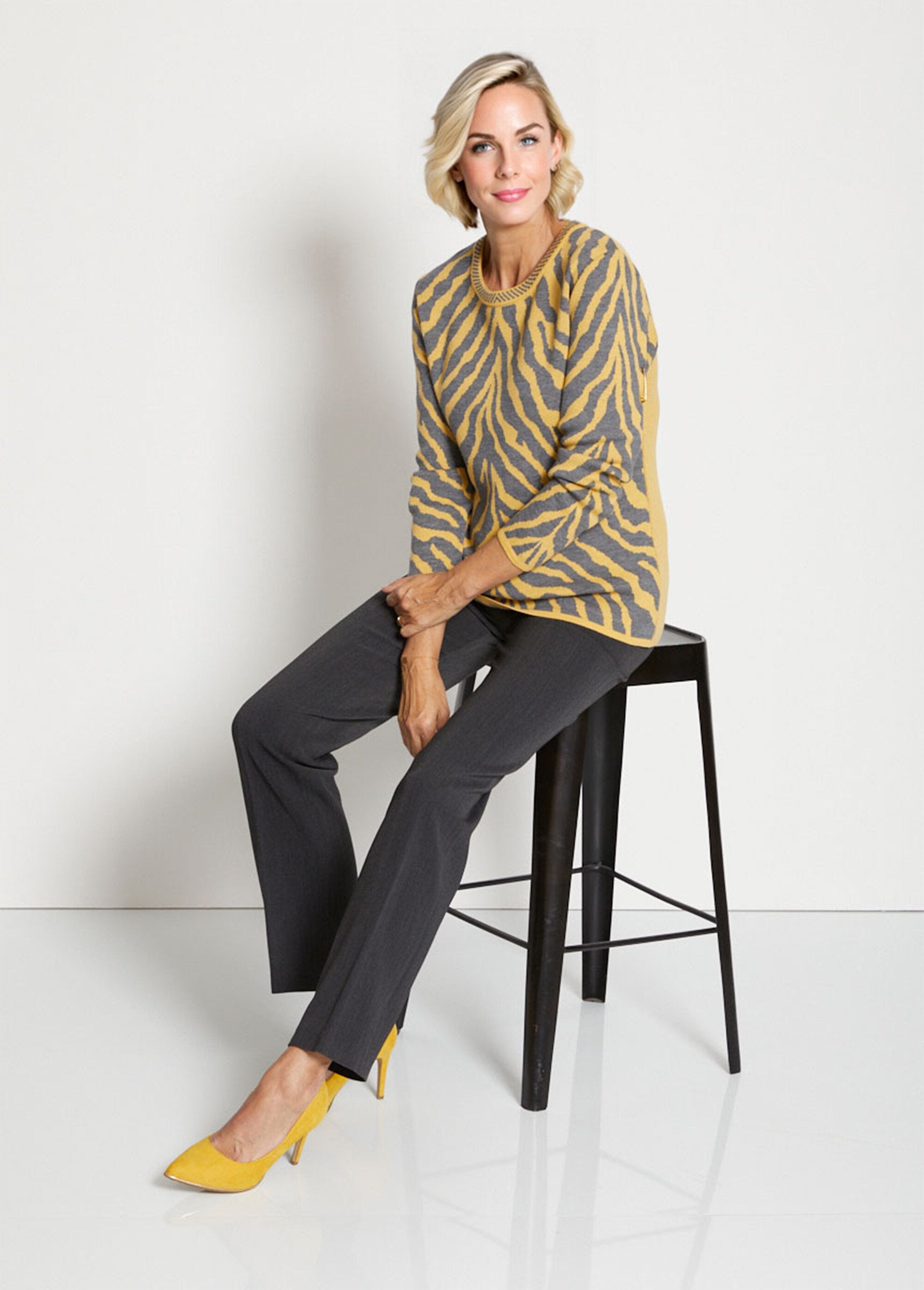 Suéter_elegante_em_jacquard_zebra_Mel_e_cinza_SF1_slim