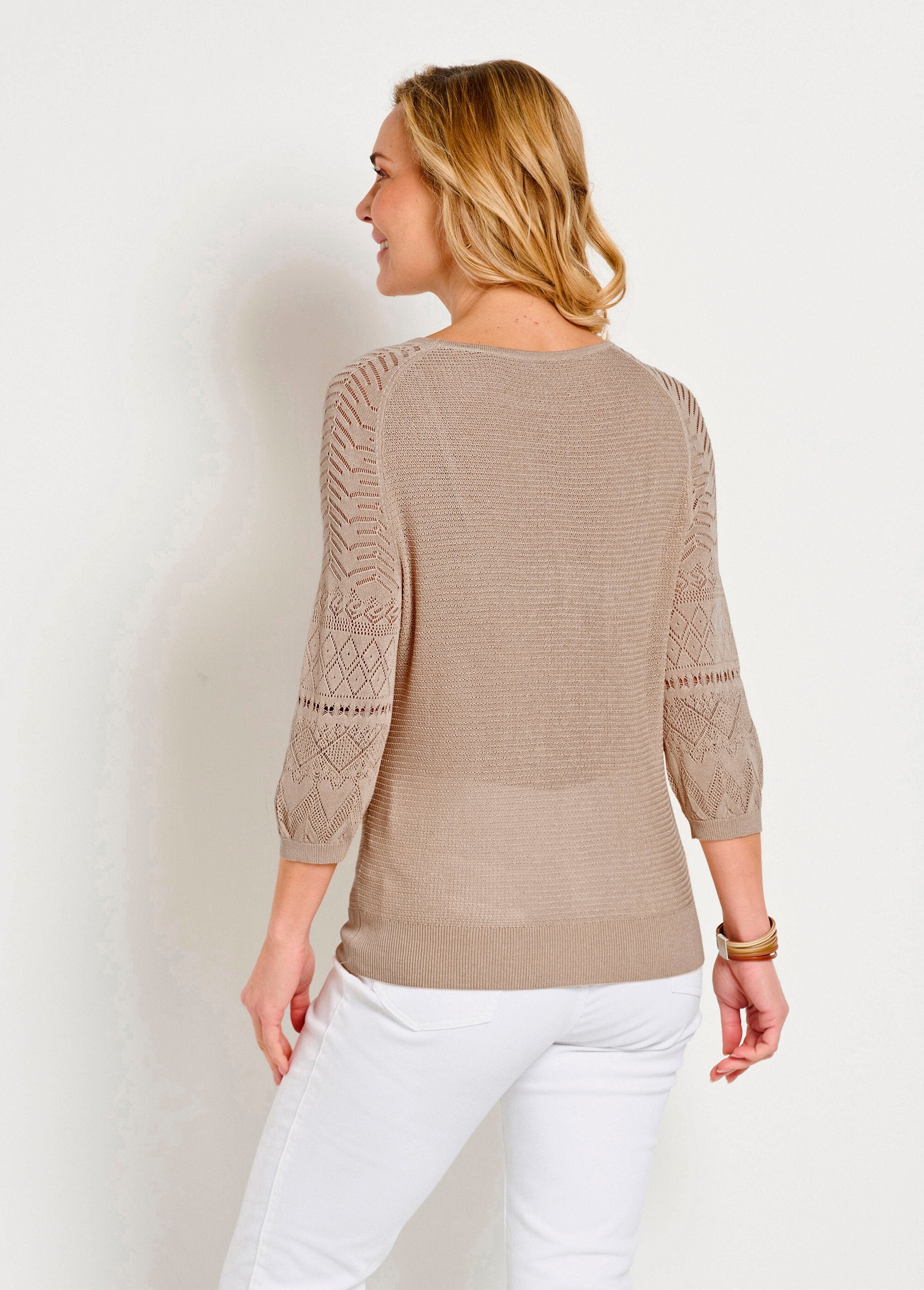 Suéter_leve_com_mangas_raglan_3/4_e_gola_redonda_Beige_DO1_slim