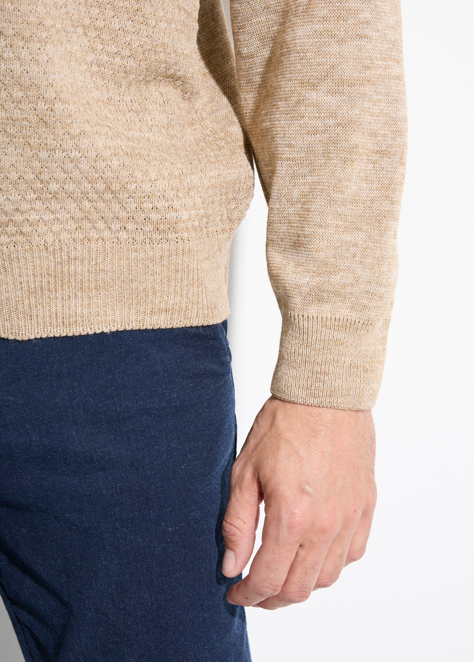 Suéter_de_lã_tricotado_com_decote_em_V_e_mangas_compridas_Beige_DE2_slim