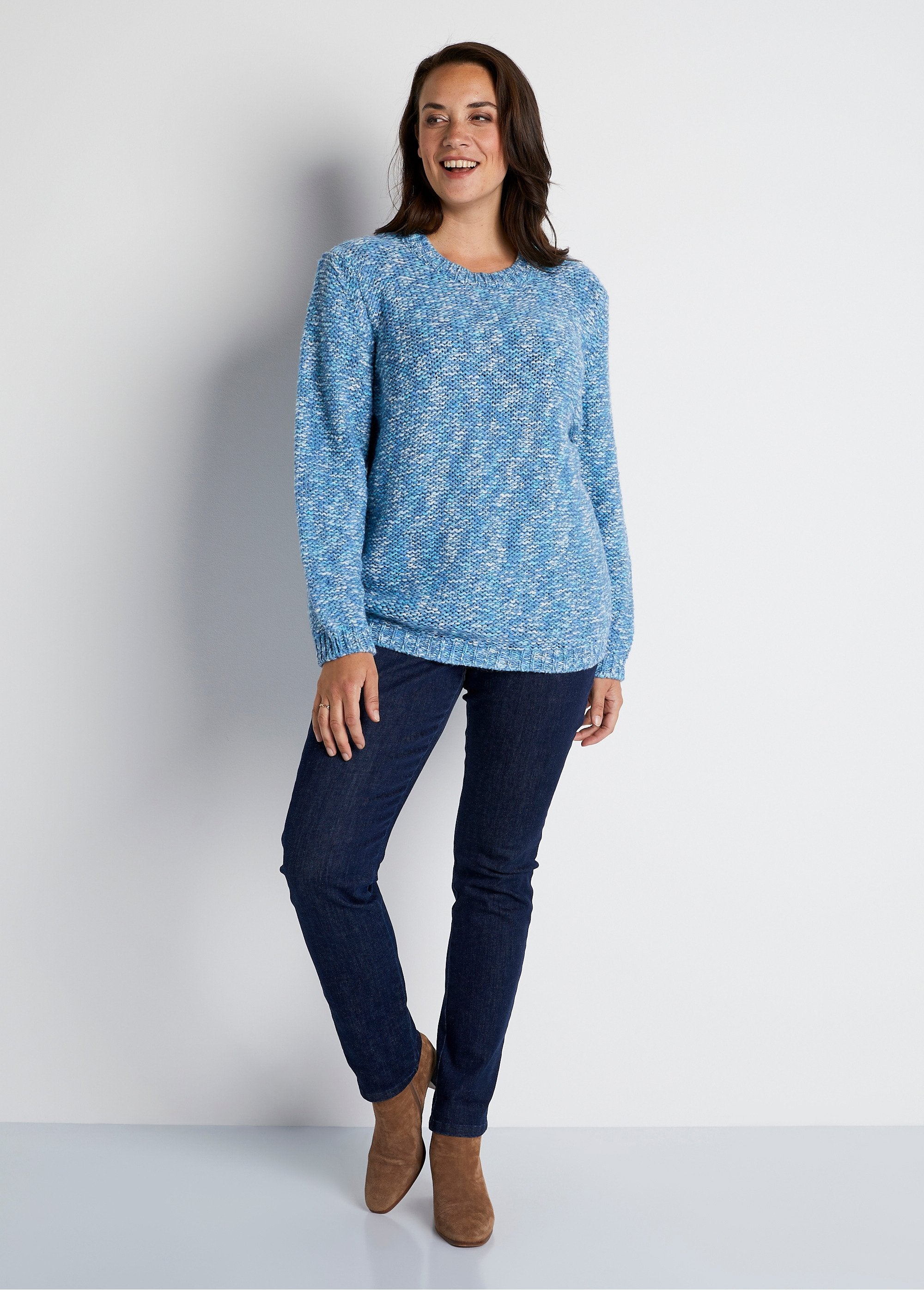 Camisola_mouliné_de_gola_redonda_com_lã_e_alpaca_Azul_e_cru_SF1_curvy