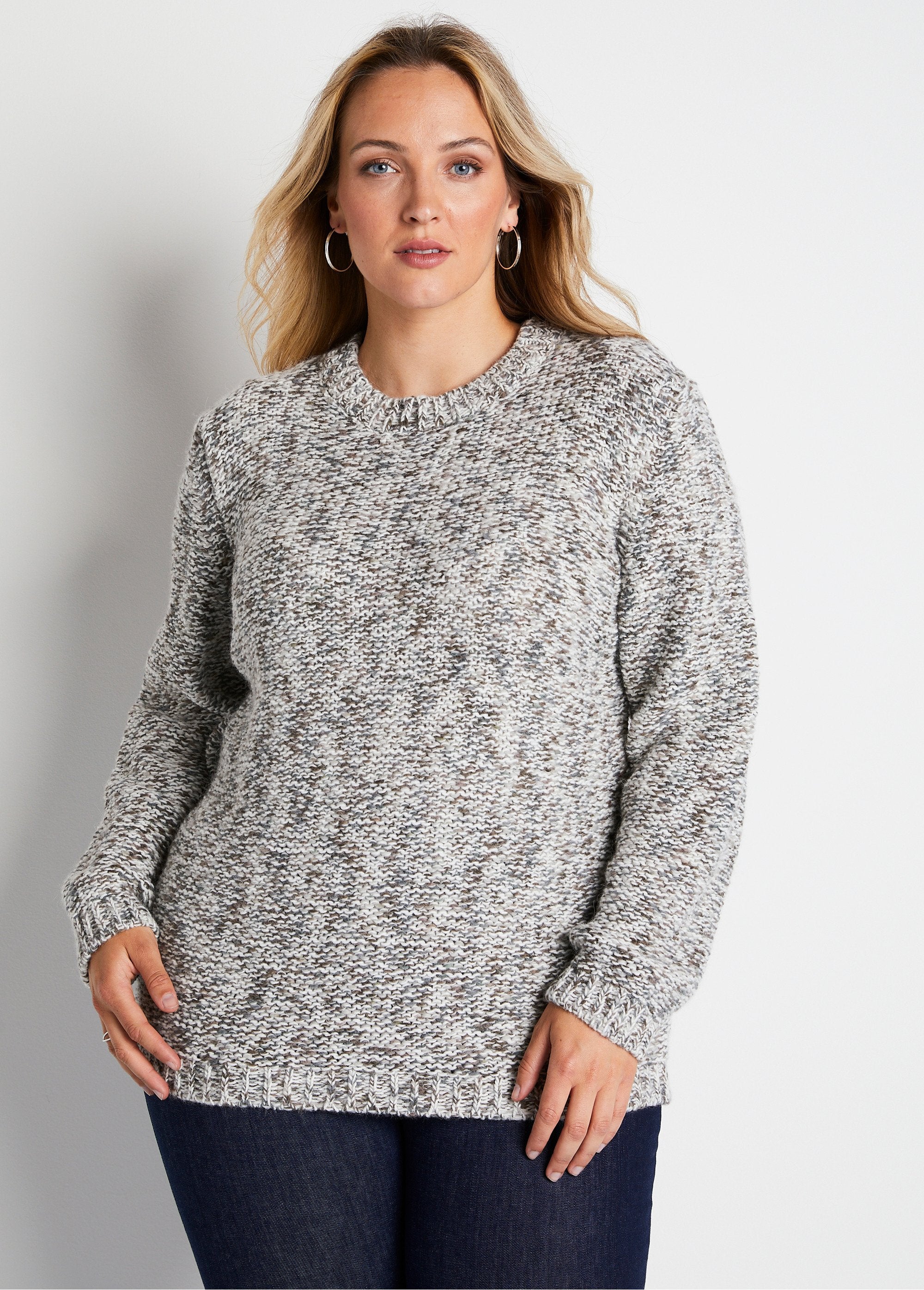 Camisola_mouliné_de_gola_redonda_com_lã_e_alpaca_Cru_e_bege_FA1_curvy