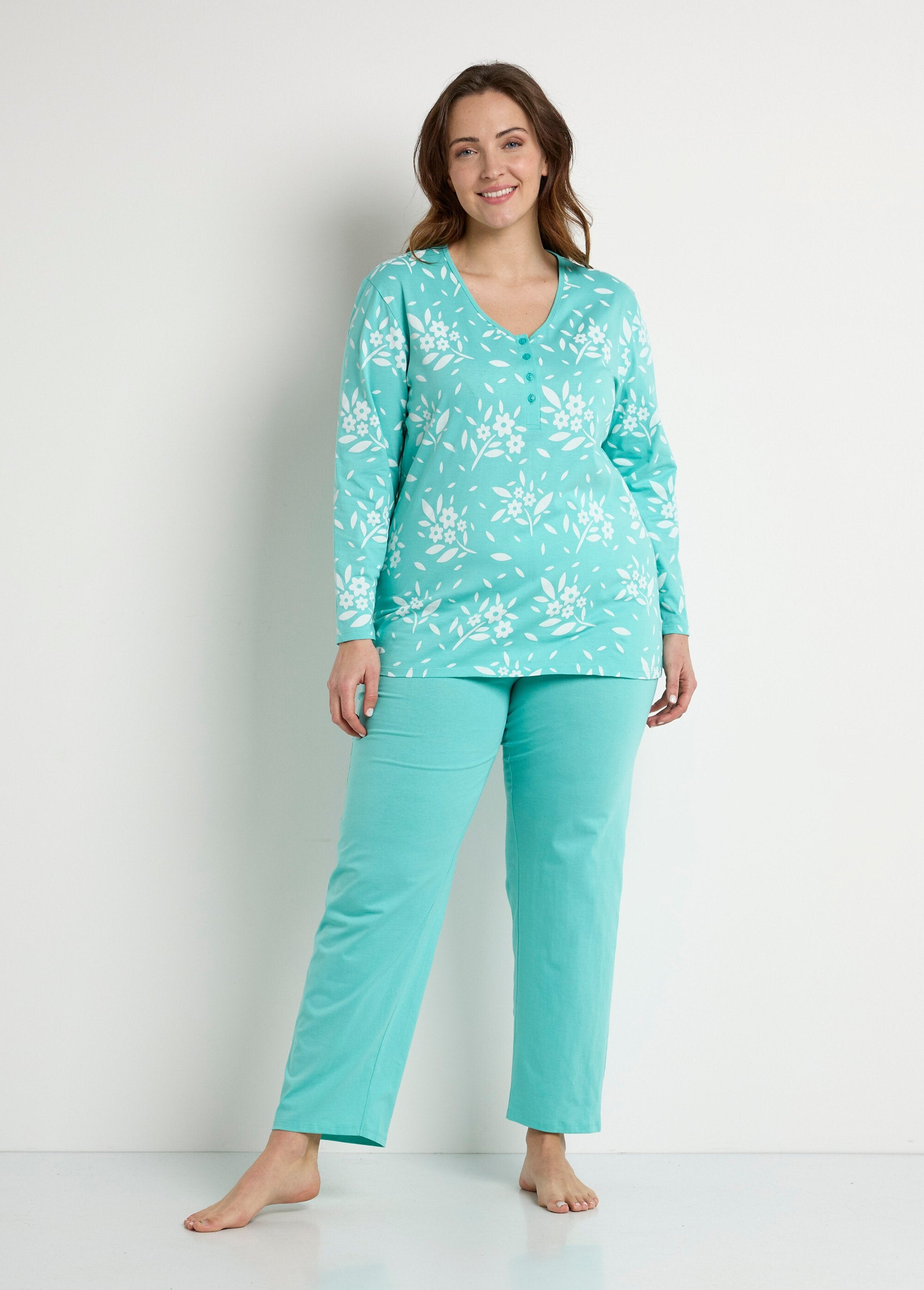 Pijama_de_algodão_com_decote_em_V_e_manga_comprida_com_botões_Vert_FA1_curvy