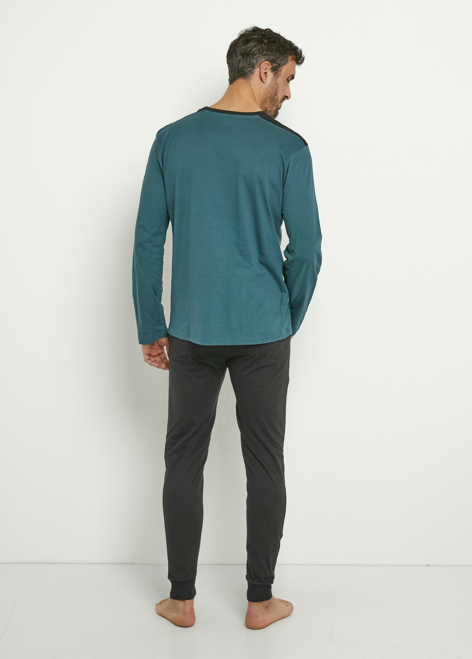 Pijama_listrado_de_manga_comprida_Vert_DO1_slim