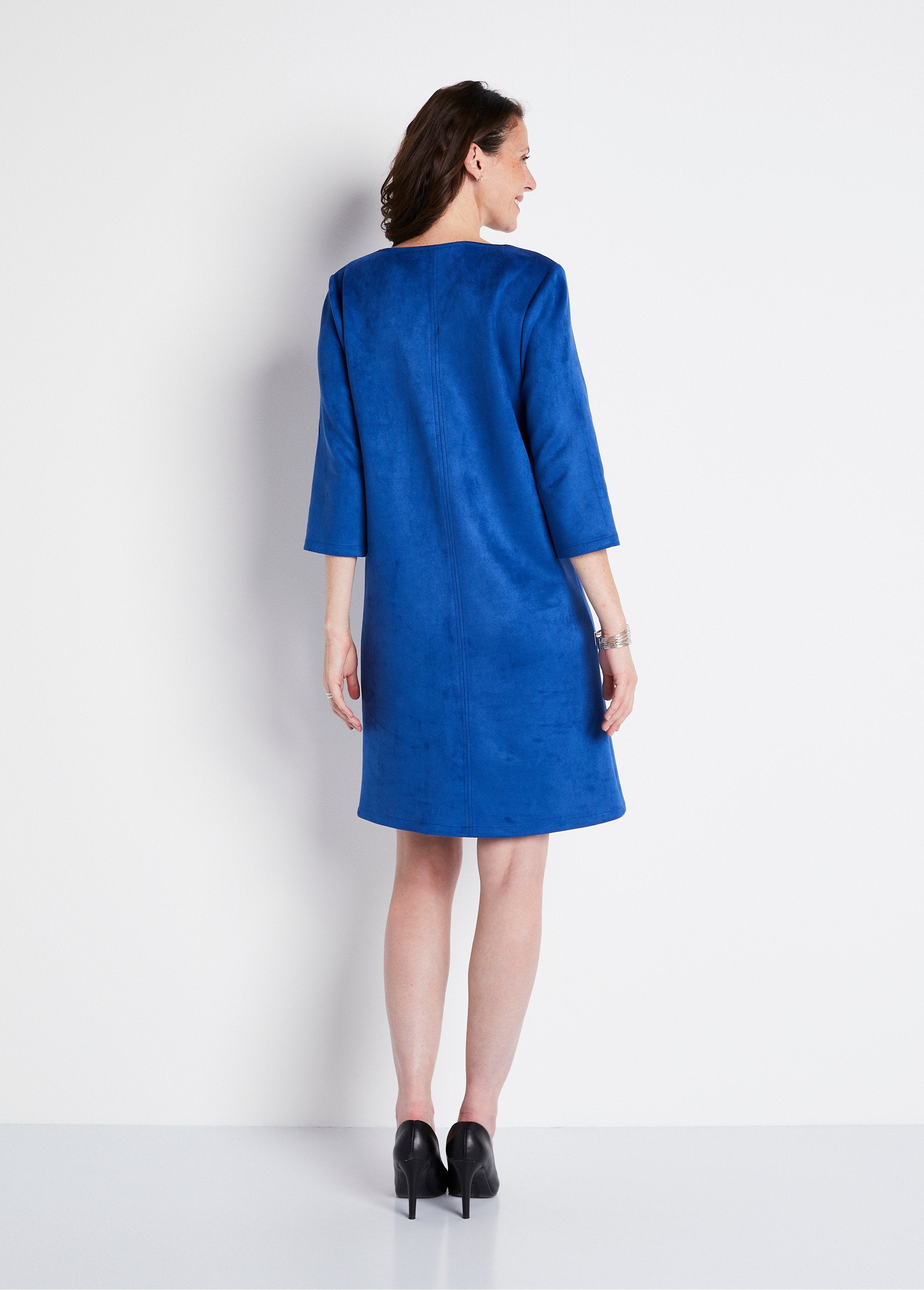 Vestido_curto_completo_em_camurça_lisa_AZUL_DO1_slim