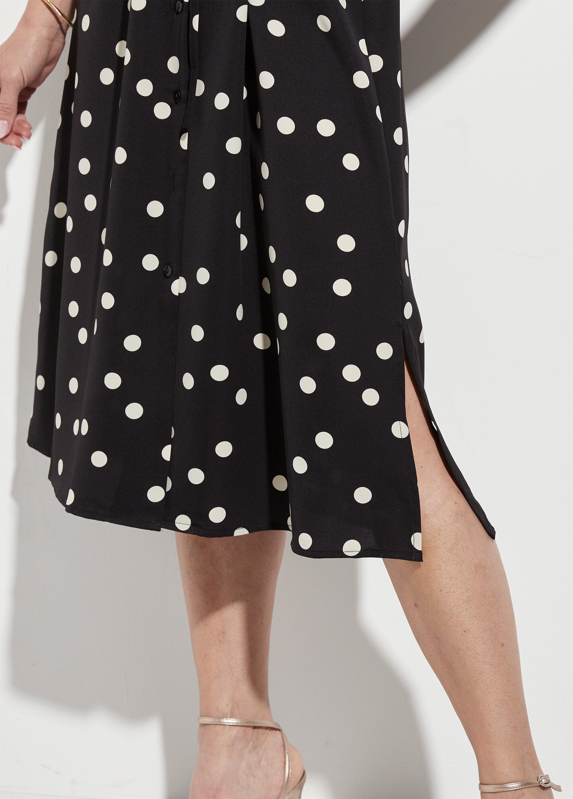 Vestido_longo_de_camisa_de_bolinhas_com_cinto_Noir_pois_DE2_slim