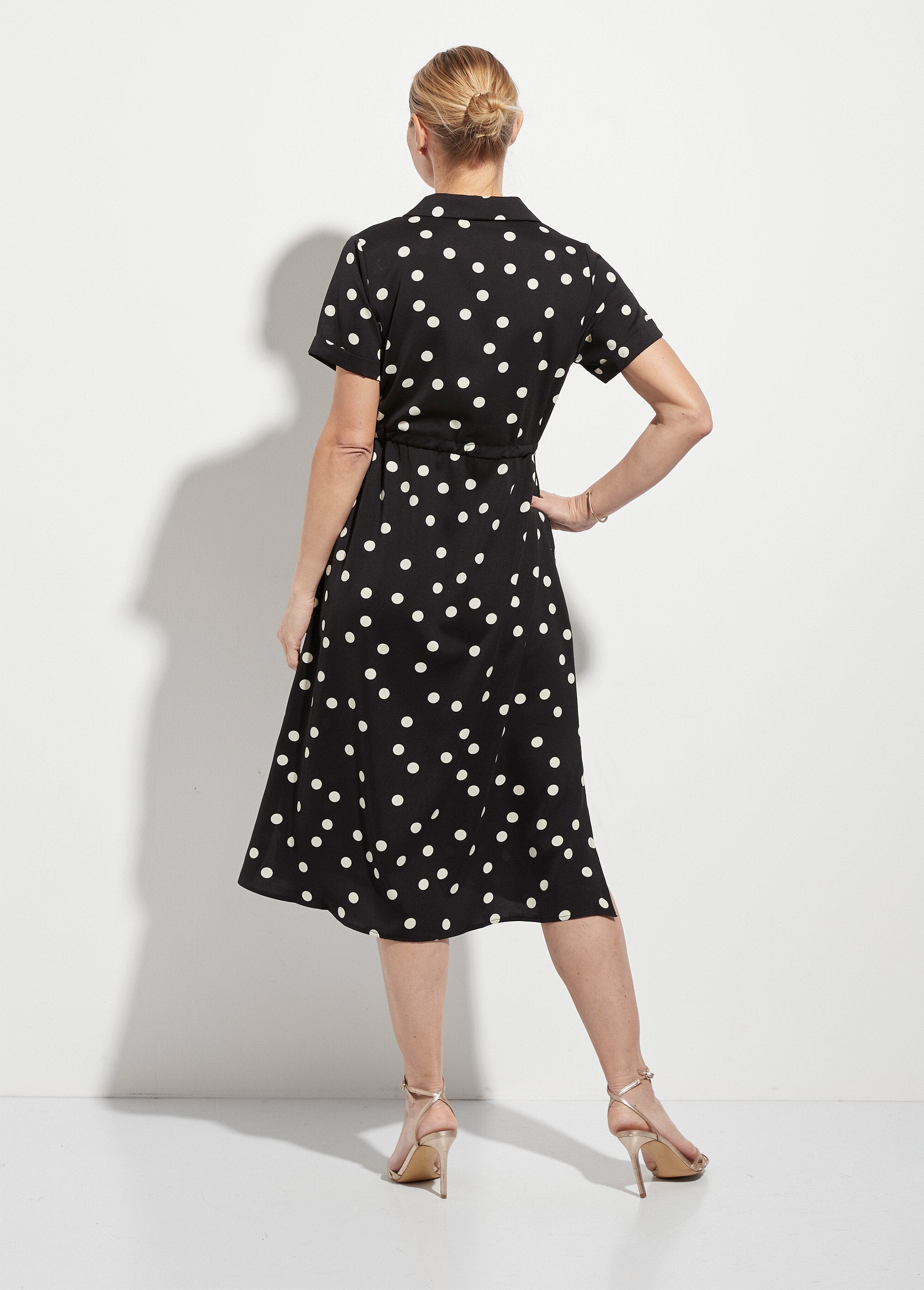 Vestido_longo_de_camisa_de_bolinhas_com_cinto_Noir_pois_DO1_slim