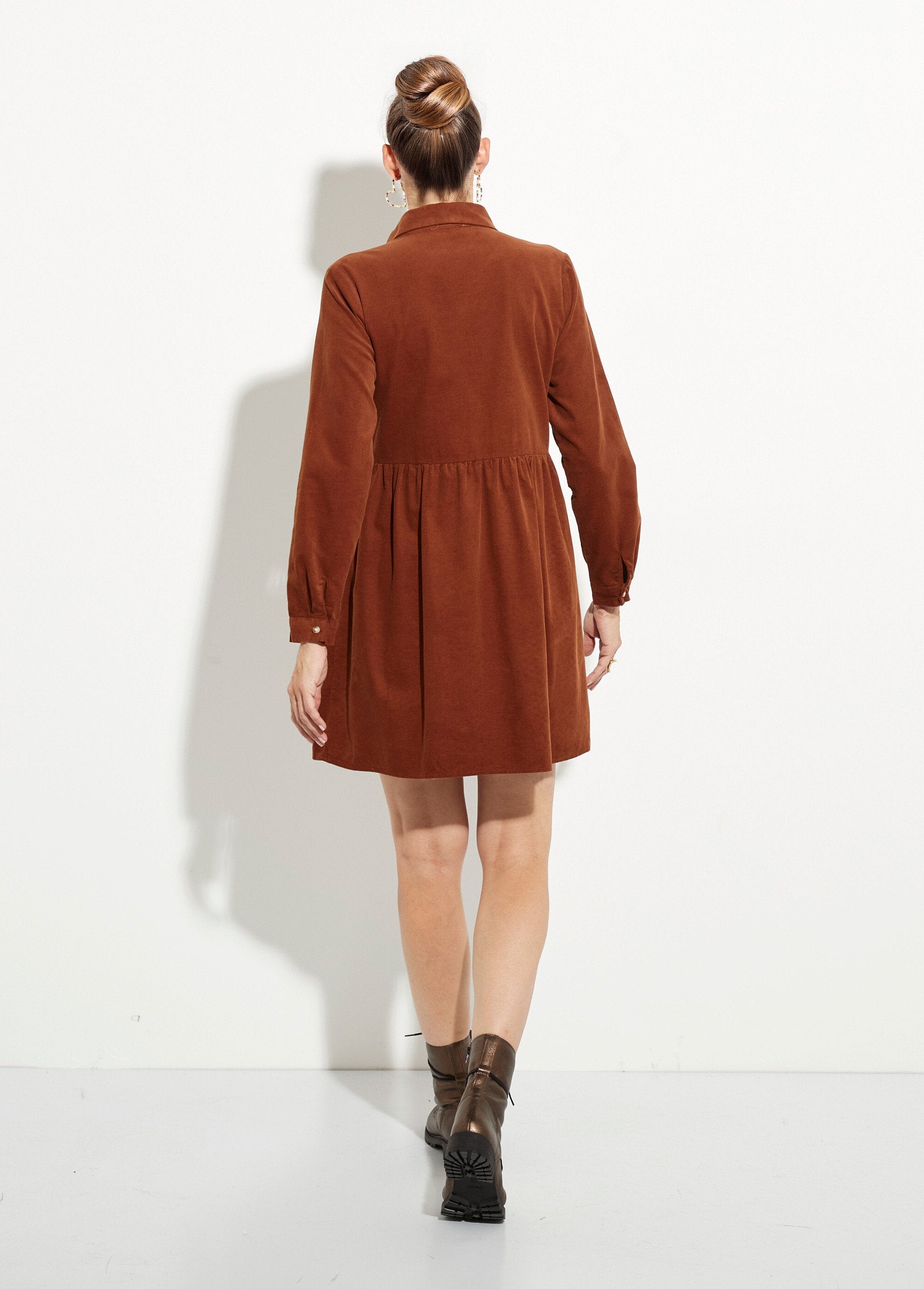 Robe_chemisier_en_velours_taille_plissée_Marron_DO1_slim