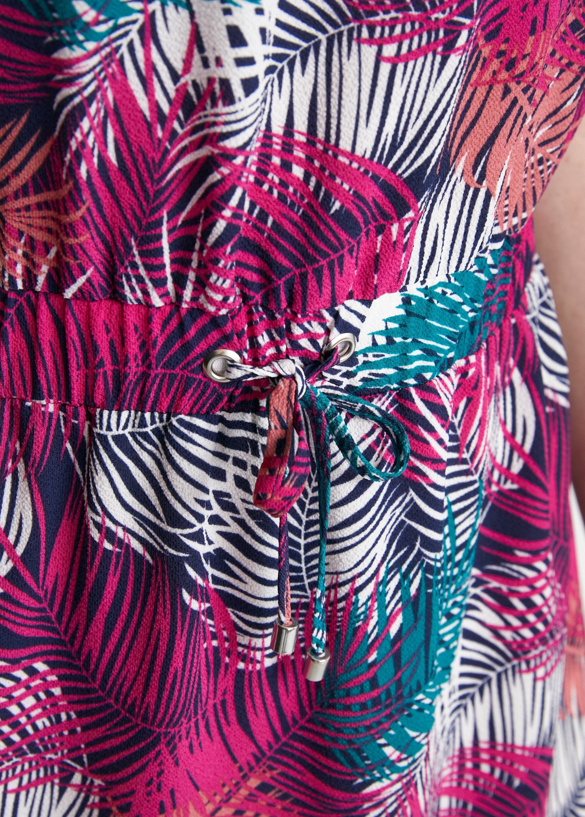 Vestido_curto_reto_com_cintura_elástica_Vert_et_fuchsia_DE3_slim