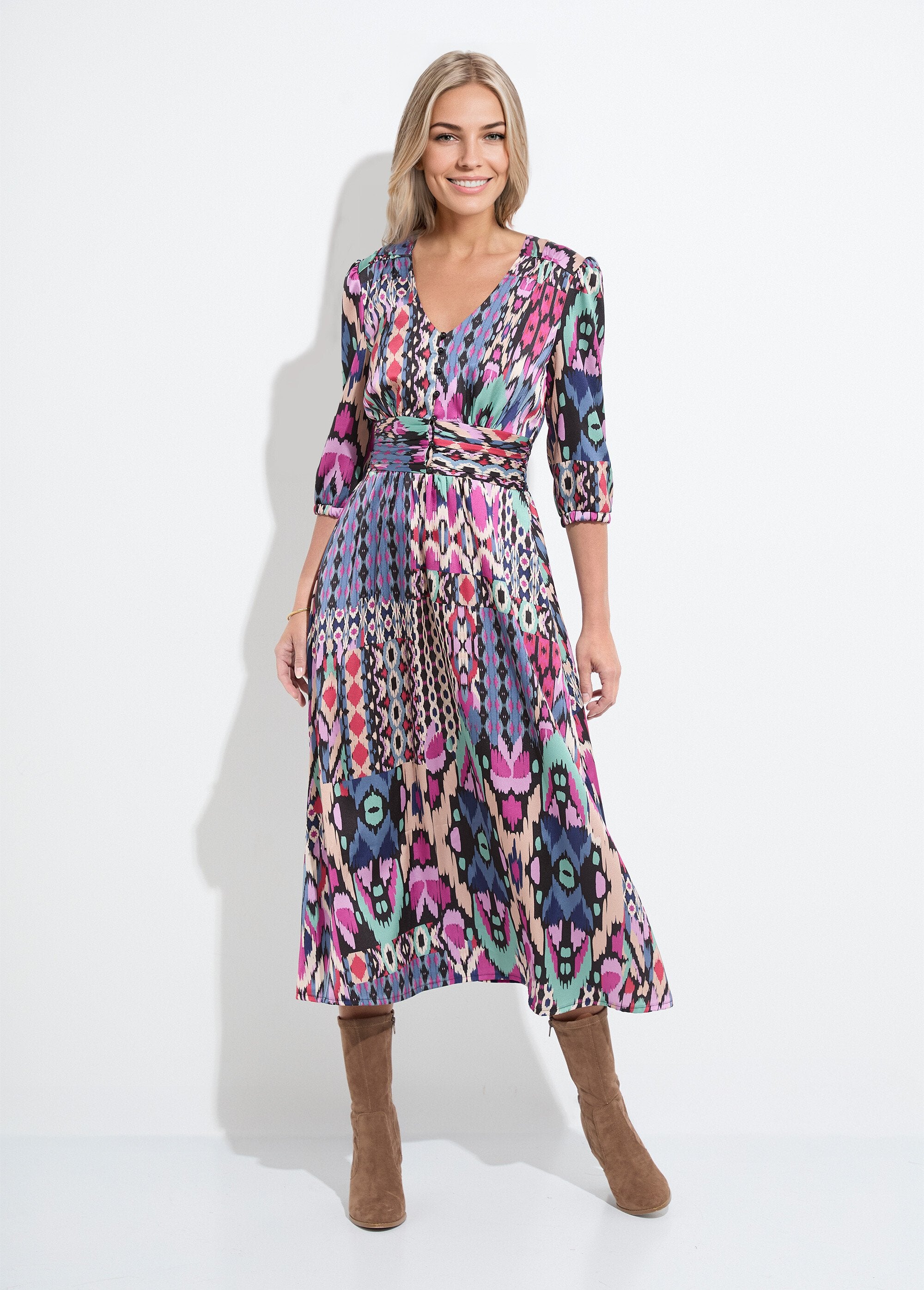 Vestido_longo_de_cetim_com_estampa_étnica_e_mangas_3/4_Multicolore_FA1_slim