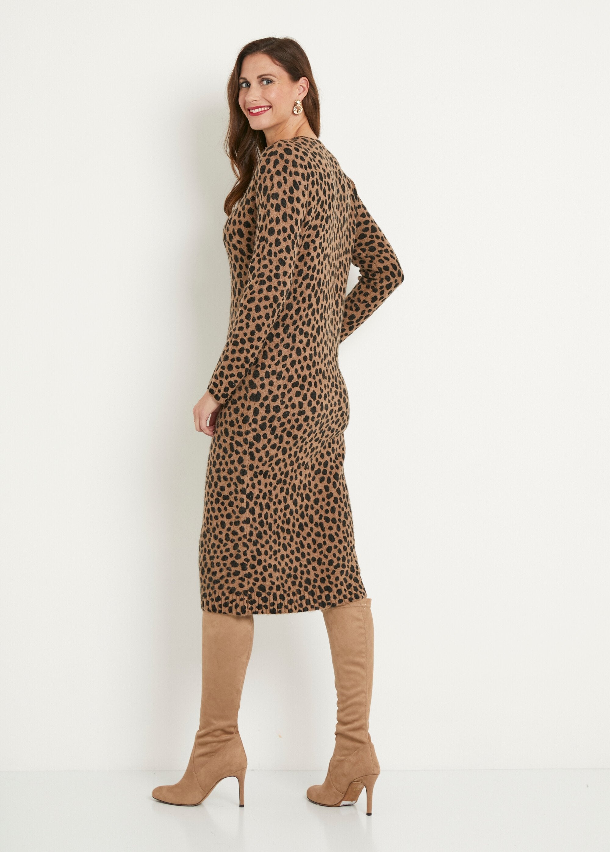 Vestido_curto_com_estampado_de_leopardo_Marron_et_noir_DO1_slim