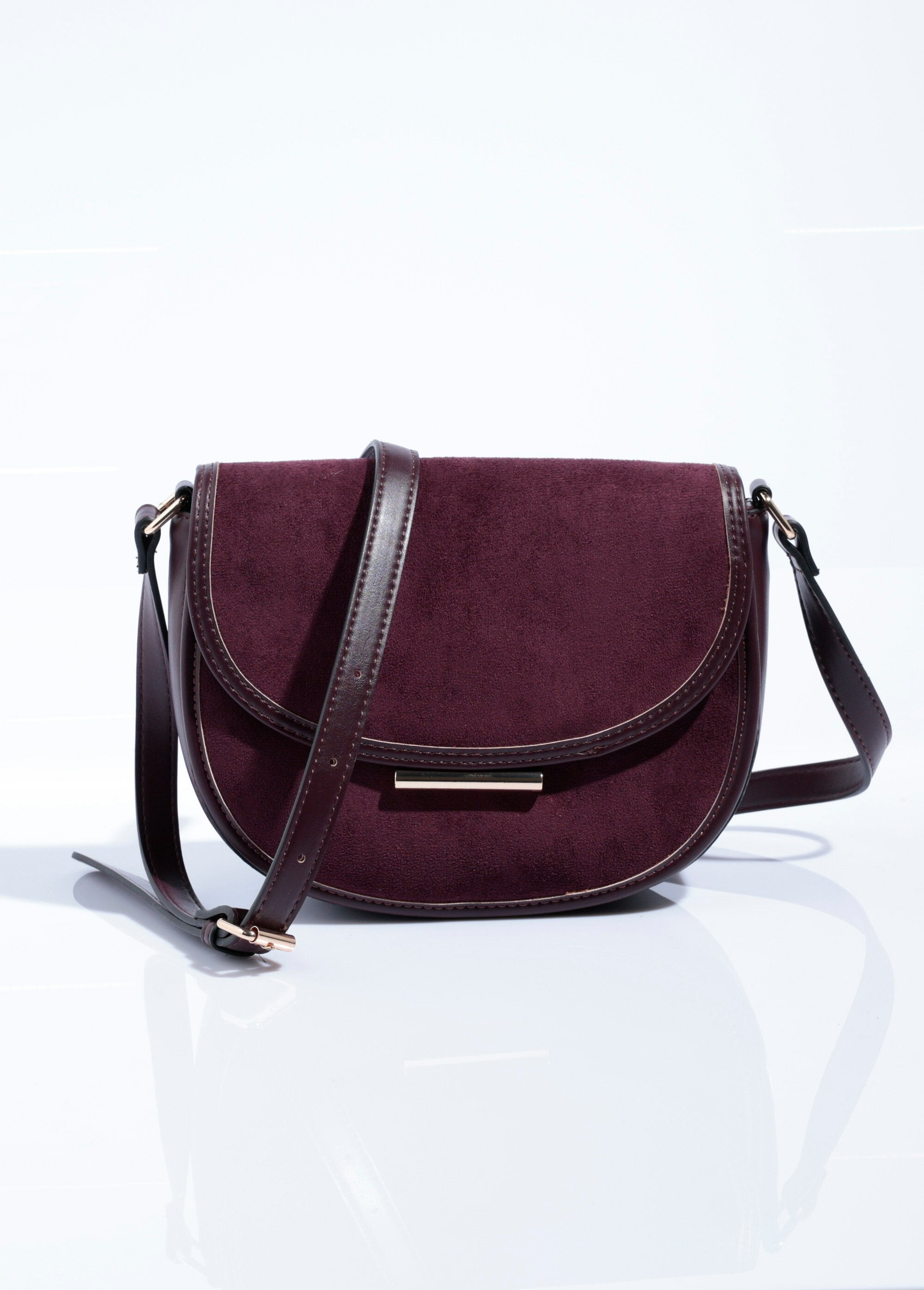 Sac_à_main_chic_demi_lune_en_suédine_Bordeaux_FA1_slim