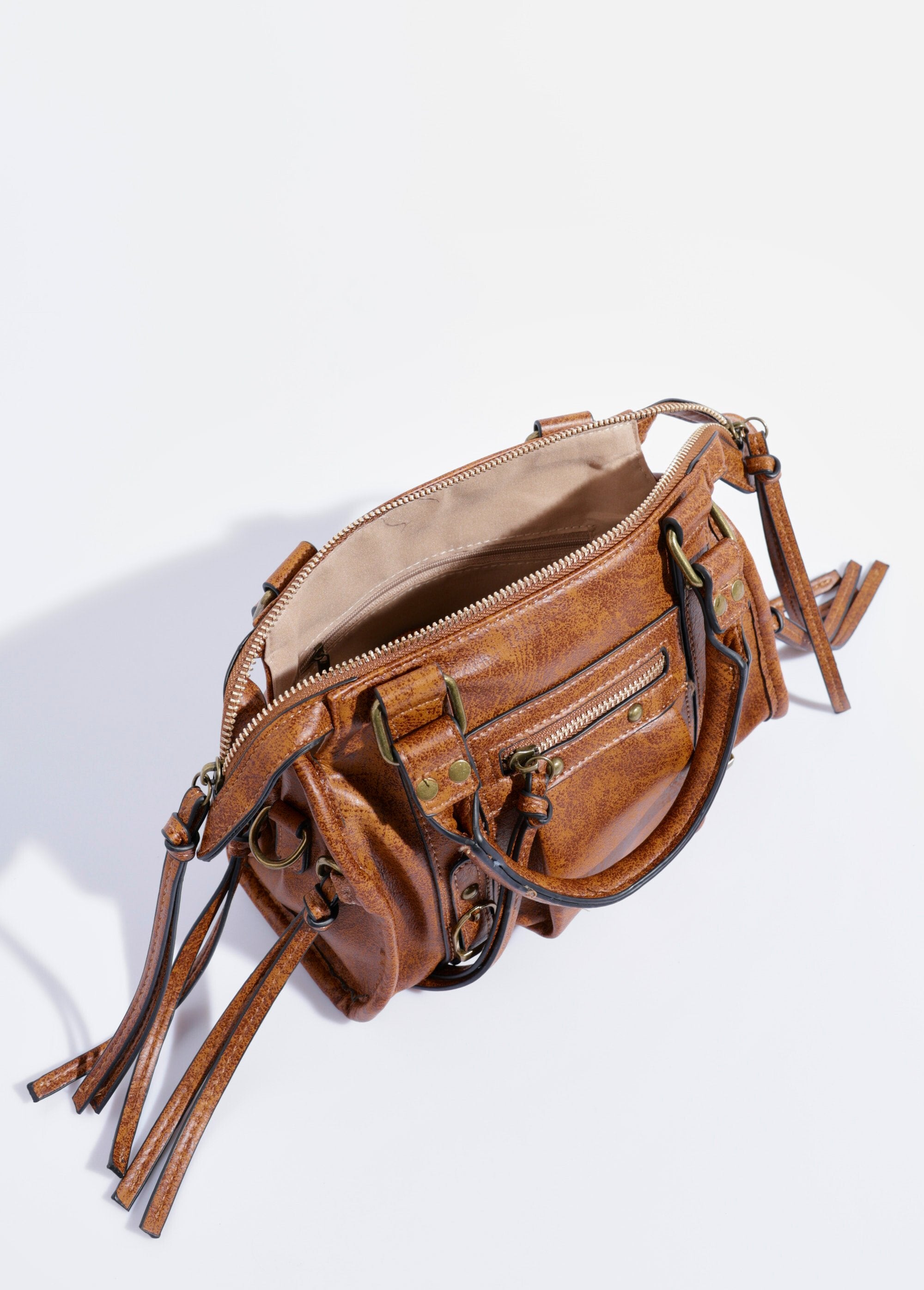 Bolsa_de_metal_envelhecida_com_vários_elos_Camel_DE1_slim