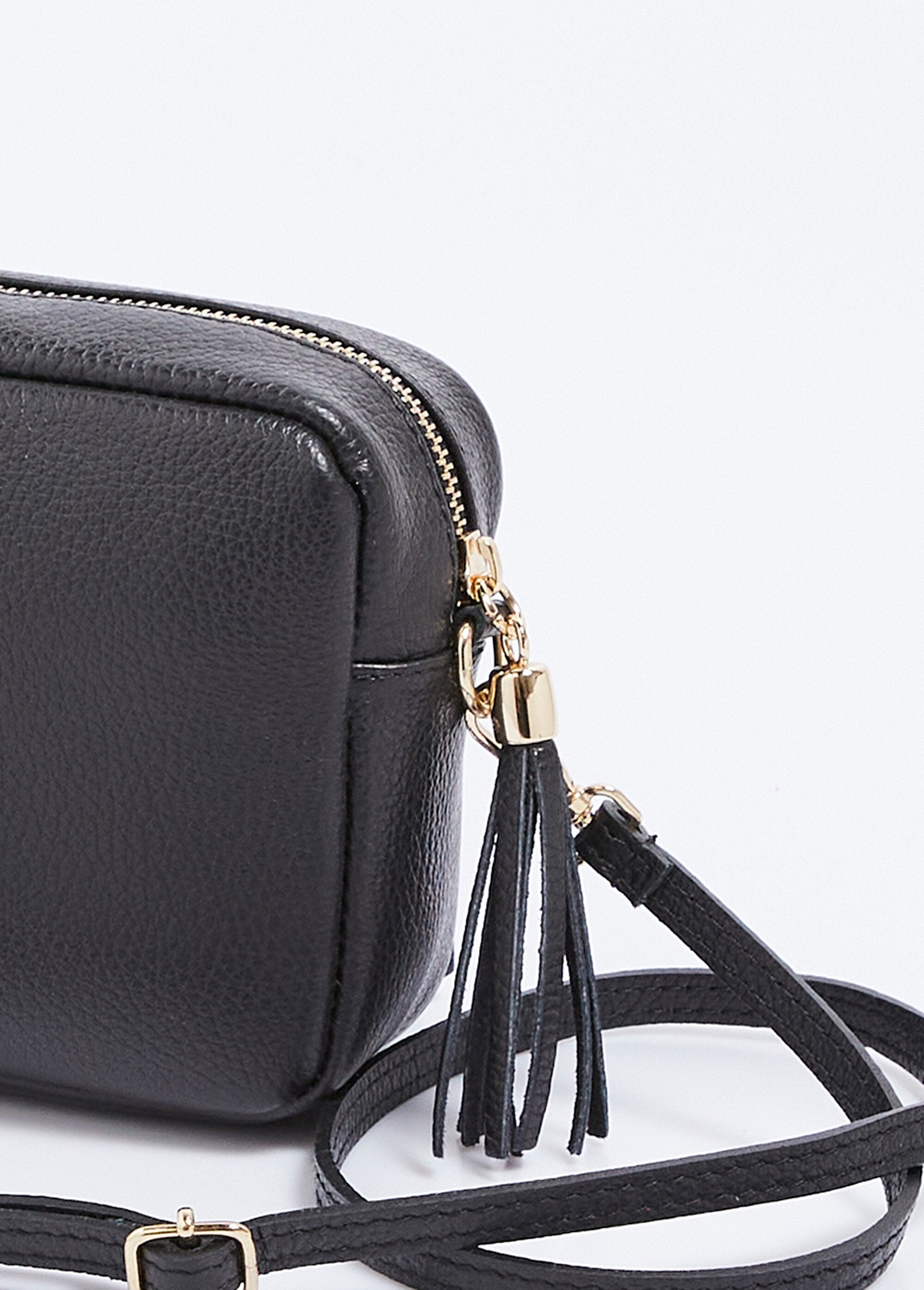 Bolsa_de_ombro_retangular_com_zíper_em_couro_granulado_Noir_DE1_slim