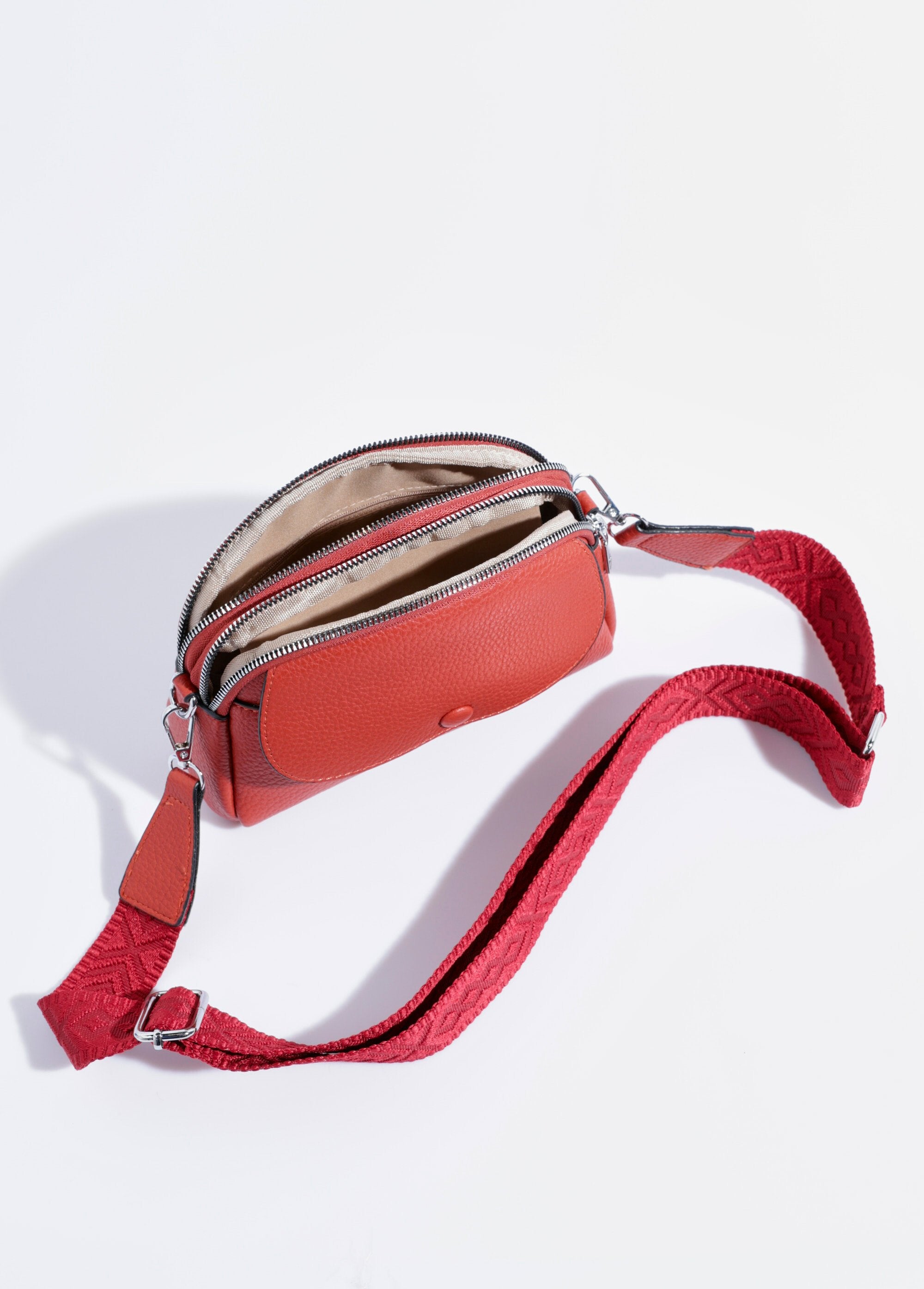 Bolsa_de_couro_sintético_granulado_com_alça_de_ombro_Rouge_DE1_slim