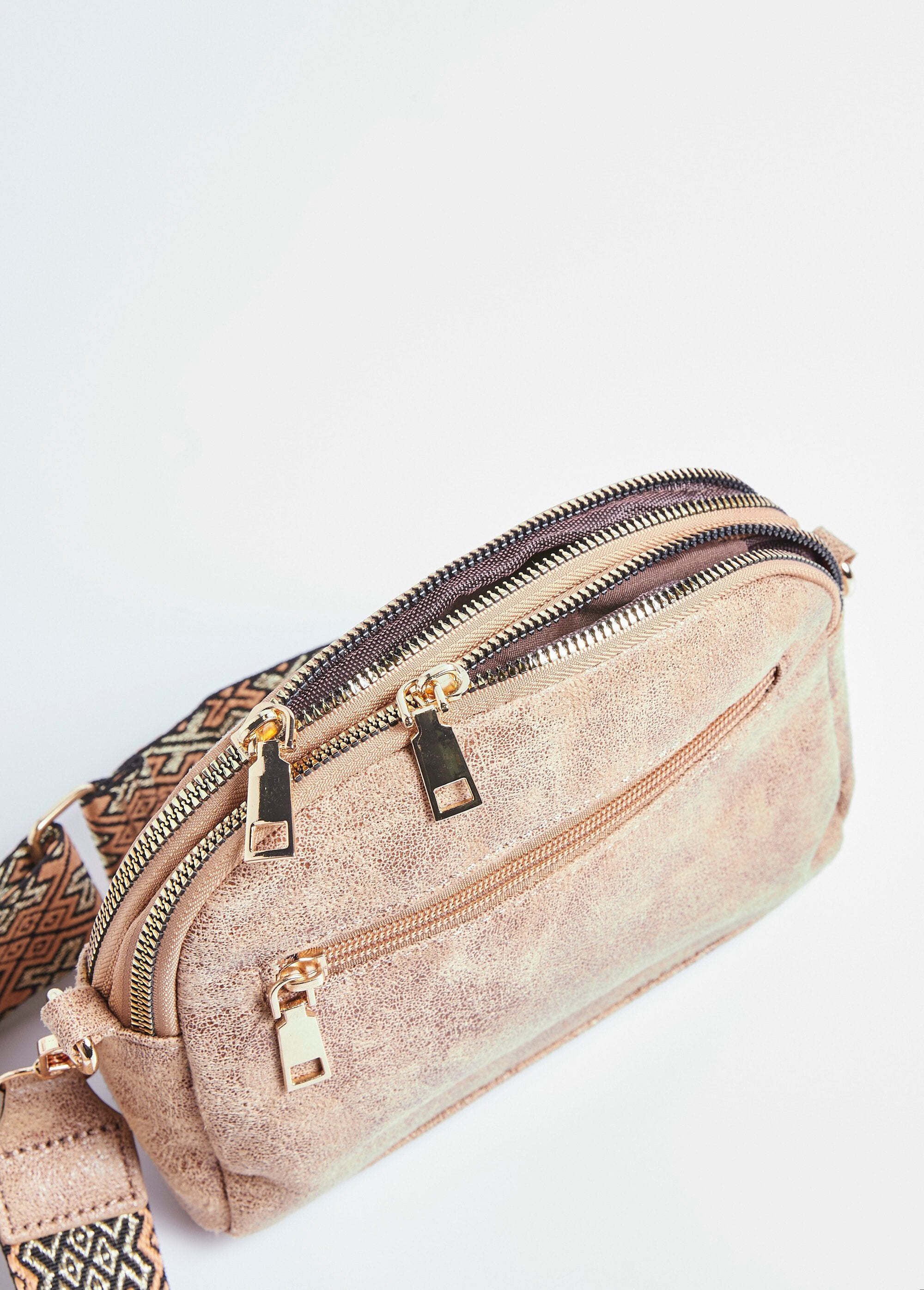 Bolsa_chique_de_couro_sintético_com_alça_de_ombro_Camel_DE1_slim
