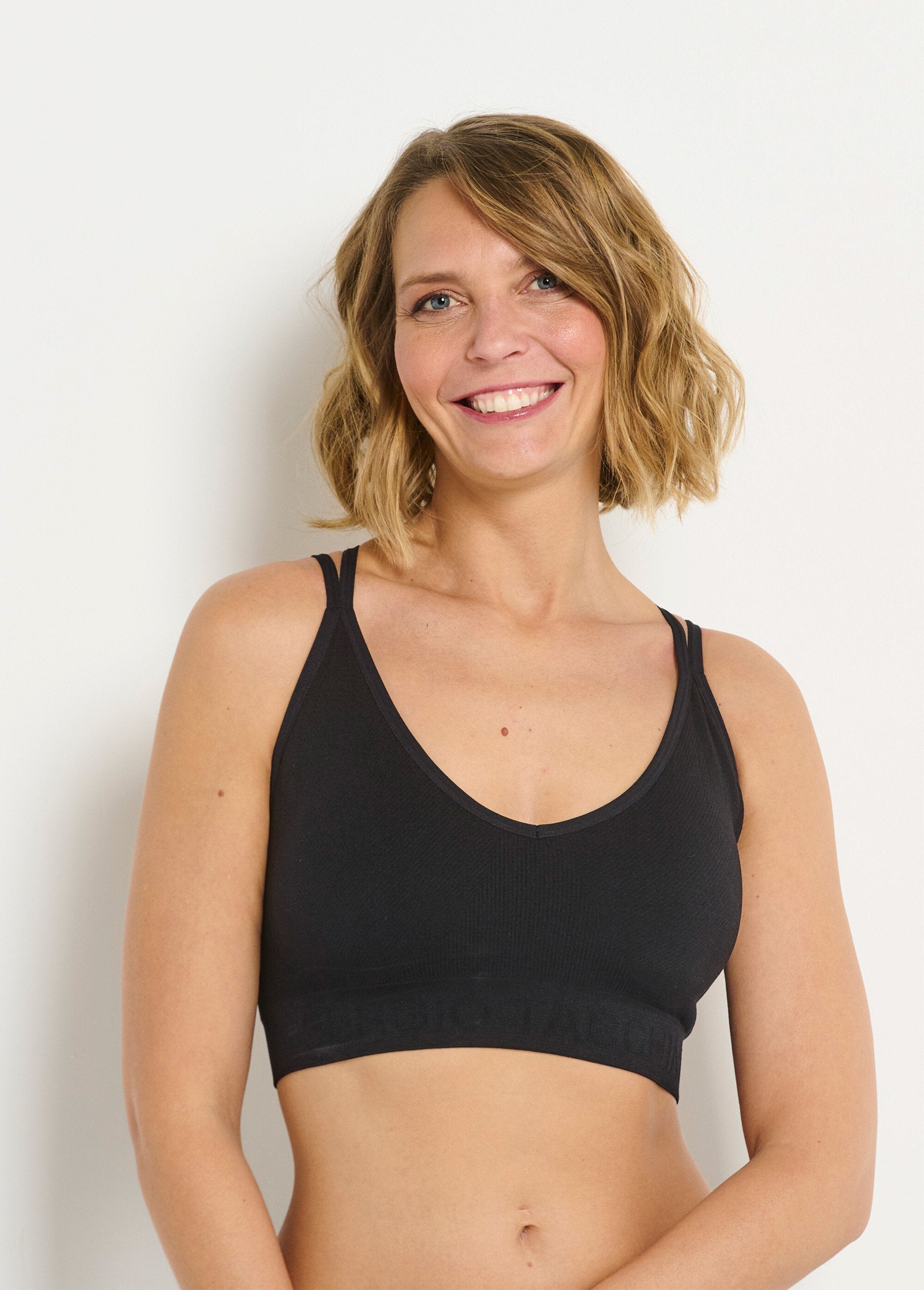 Sutiã_bralette_escuro_com_alça_cruzada_Noir_FA1_slim