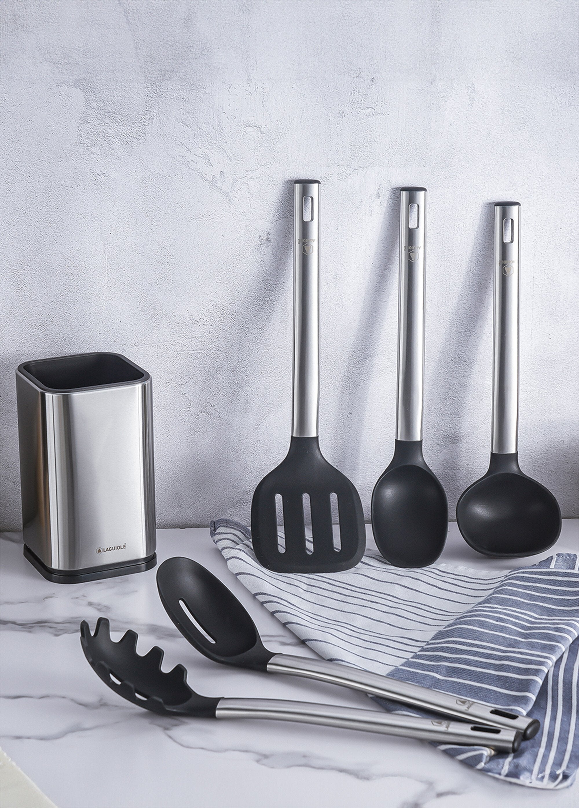 Conjunto_de_5_utensílios_de_cozinha_-_"Harmonia"_Prata_e_preto_DE2_slim