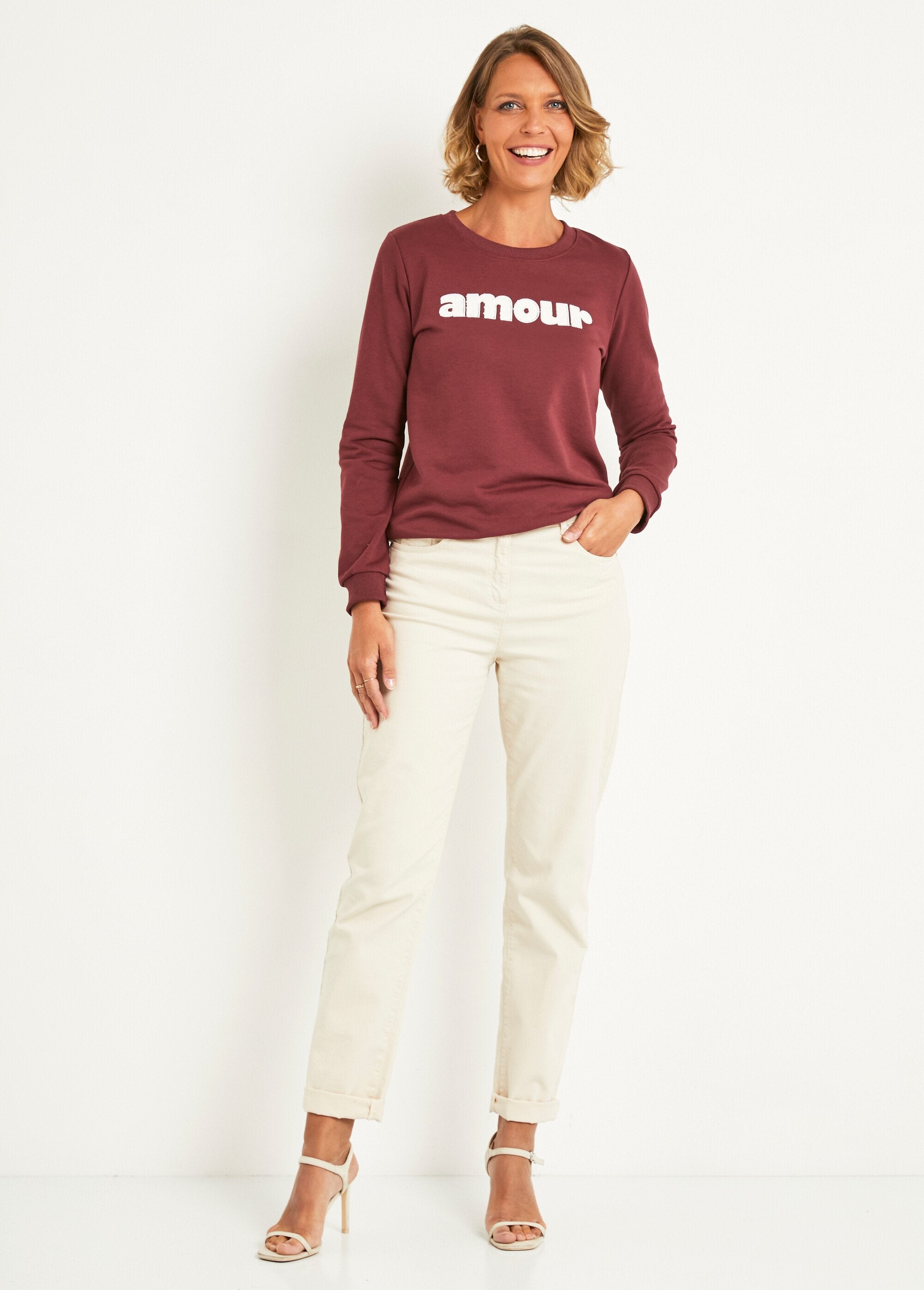 Camisola_de_manga_comprida_com_mensagem_bordada_Bordeaux_SF1_slim