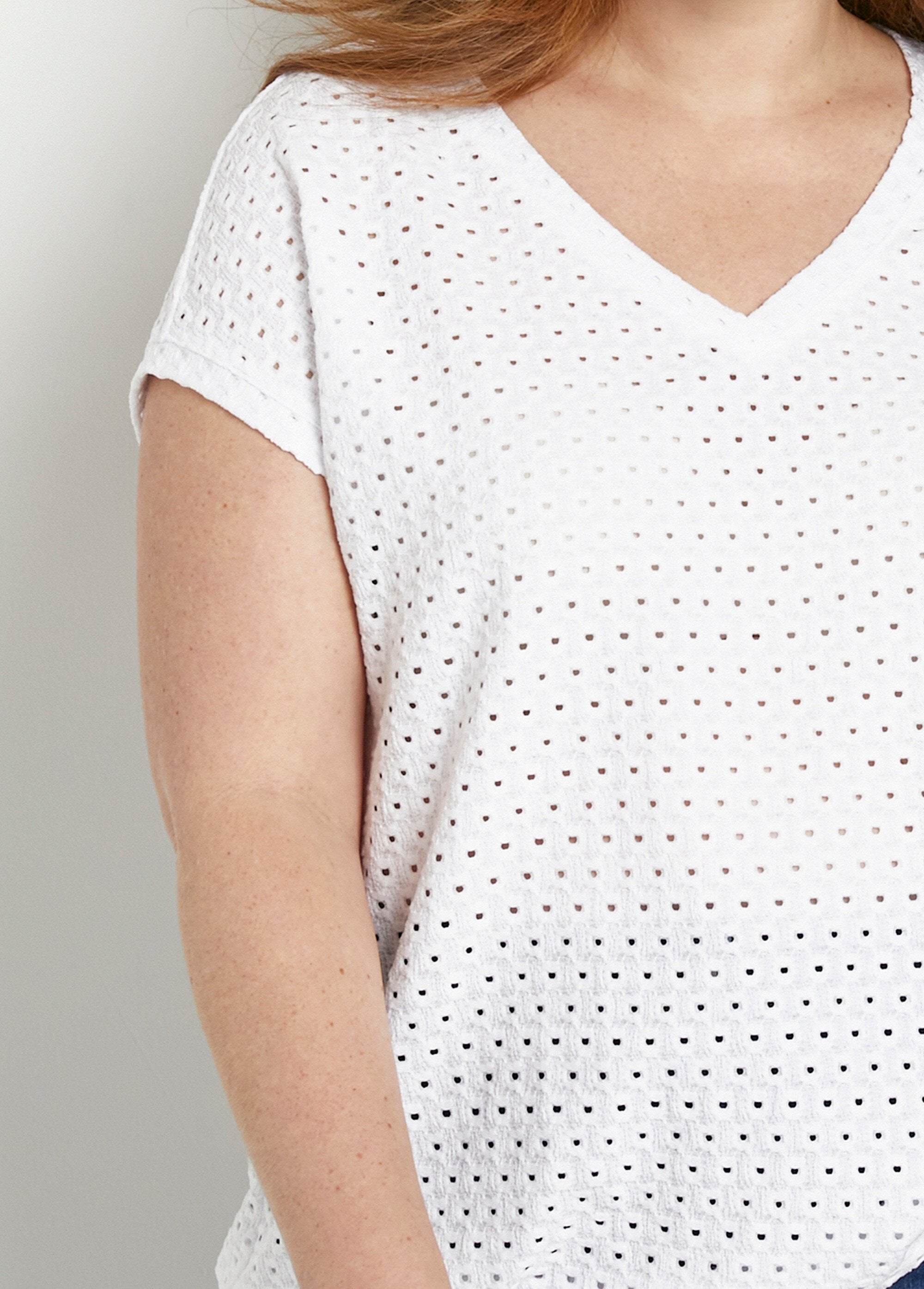 T-shirt_ample_blousant_court_uni_col_V_Blanc_DE1_curvy