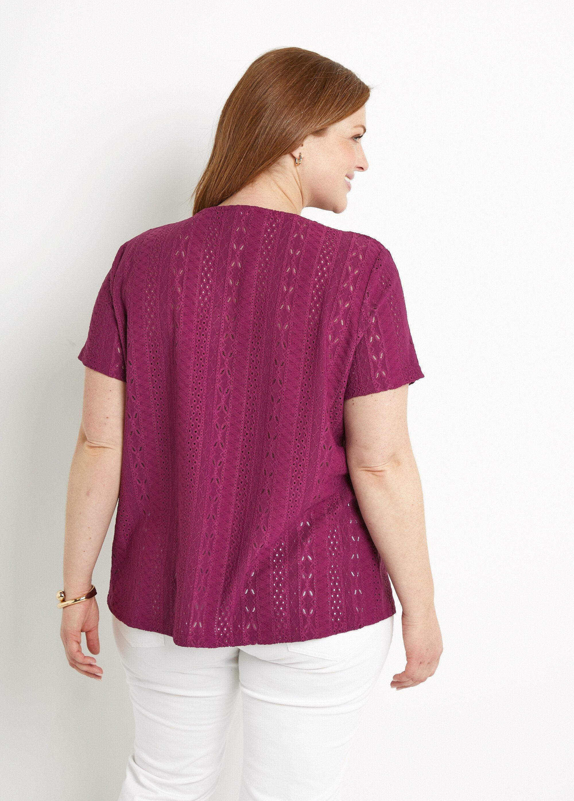 T-shirt_ample_col_V_uni_effet_broderie_Cassis_DO1_curvy